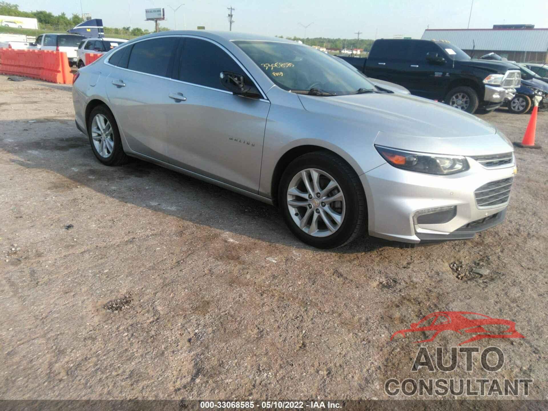 CHEVROLET MALIBU 2017 - 1G1ZE5ST3HF124455
