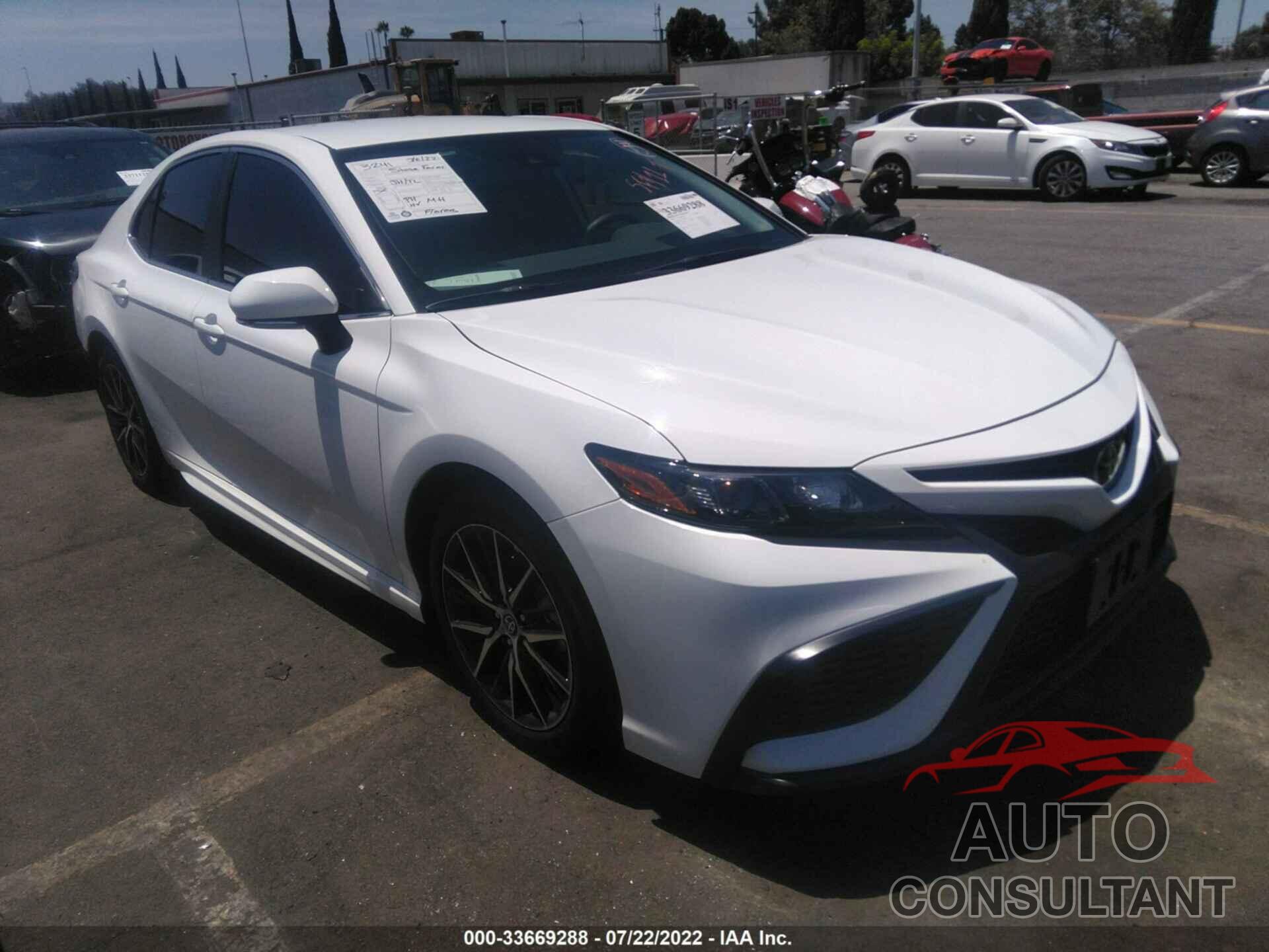 TOYOTA CAMRY 2022 - 4T1G11AK2NU694946