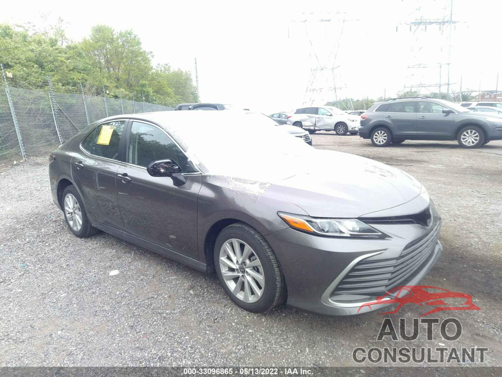 TOYOTA CAMRY 2022 - 4T1C11AK8NU651002