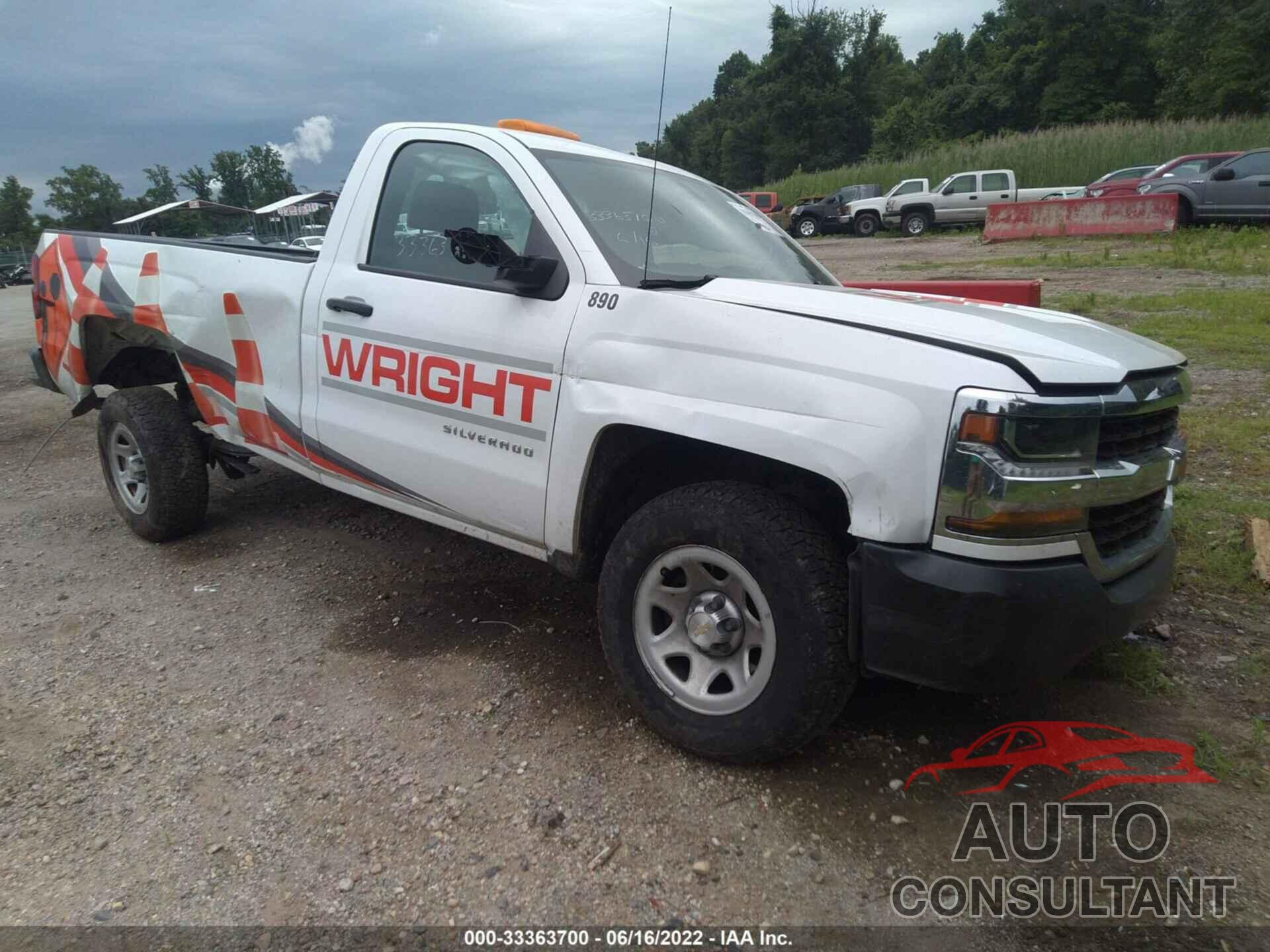CHEVROLET SILVERADO 1500 2018 - 1GCNCNEH9JZ331505