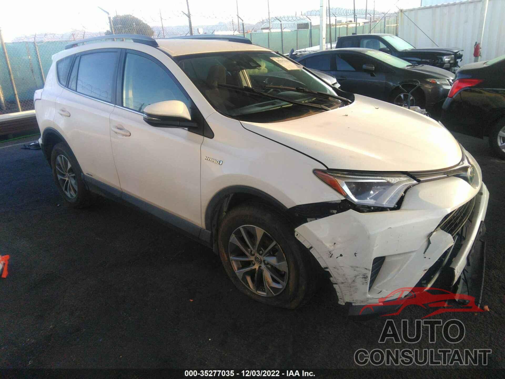 TOYOTA RAV4 2018 - JTMRJREV3JD195423