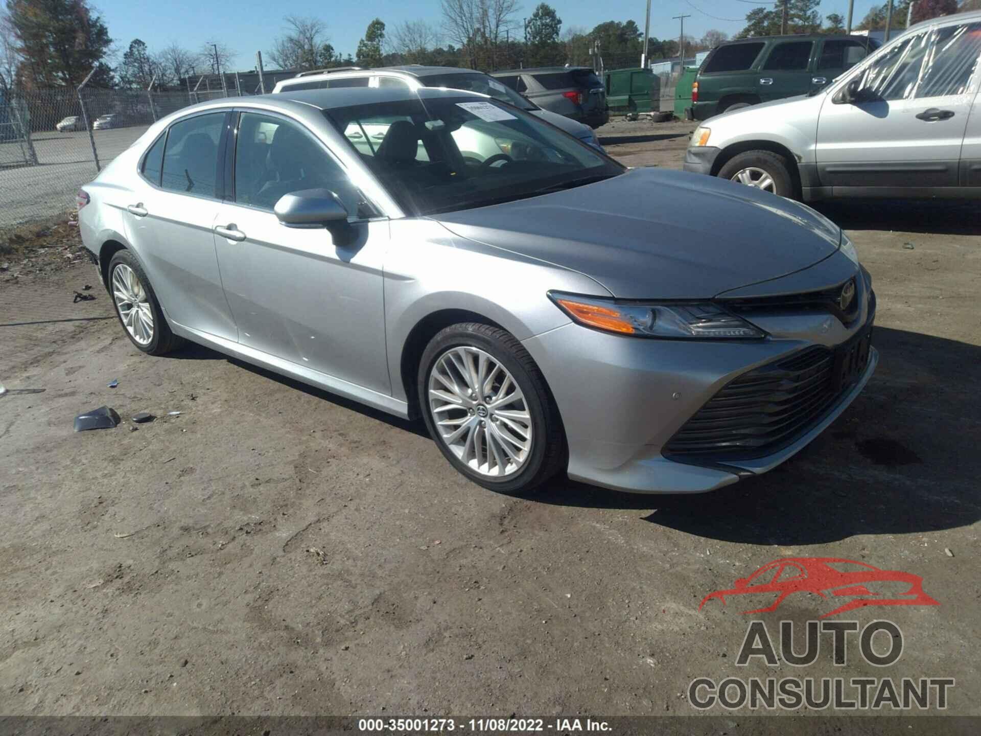 TOYOTA CAMRY 2018 - 4T1B11HK3JU077999