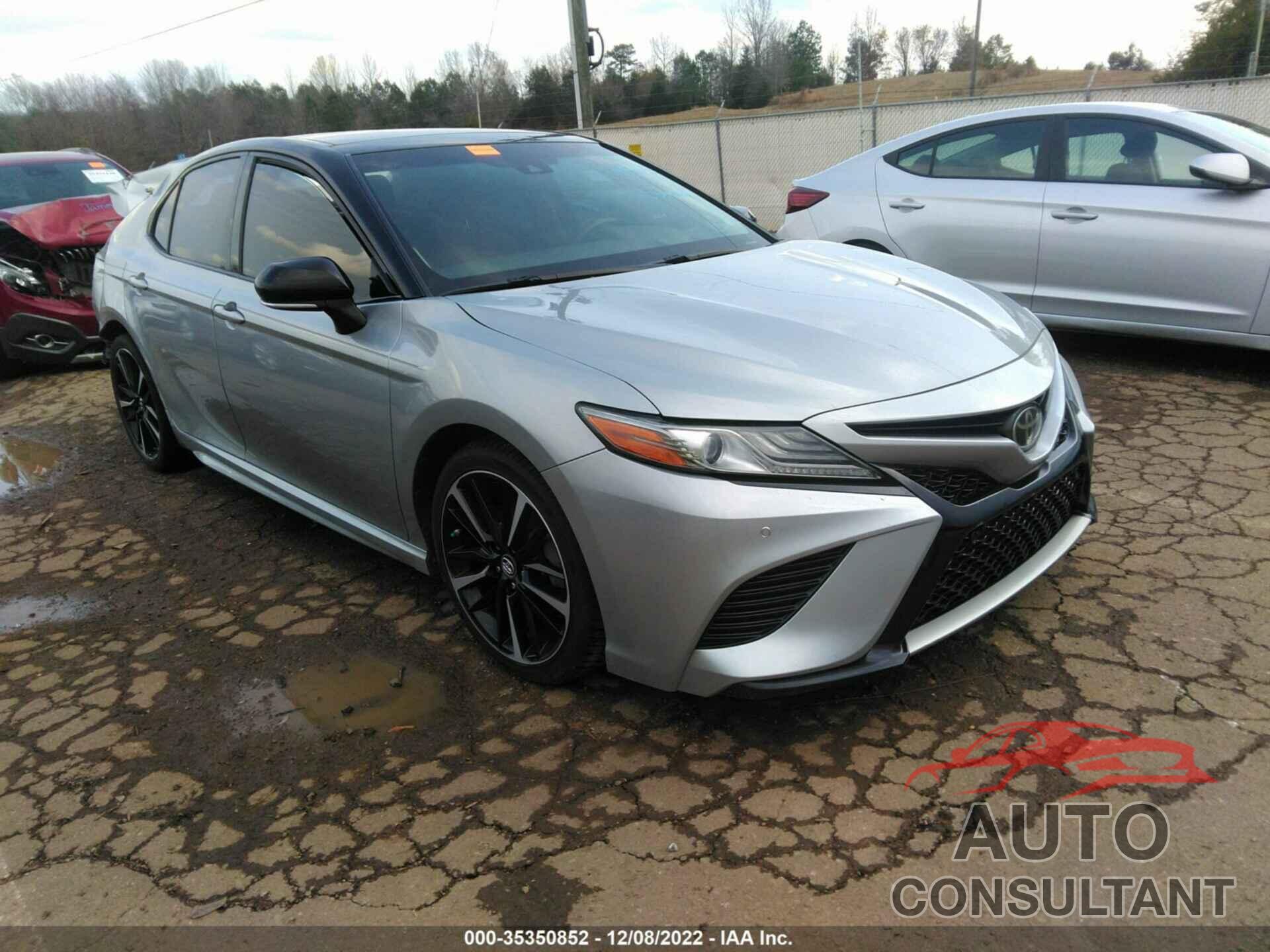 TOYOTA CAMRY 2018 - 4T1BZ1HKXJU020238