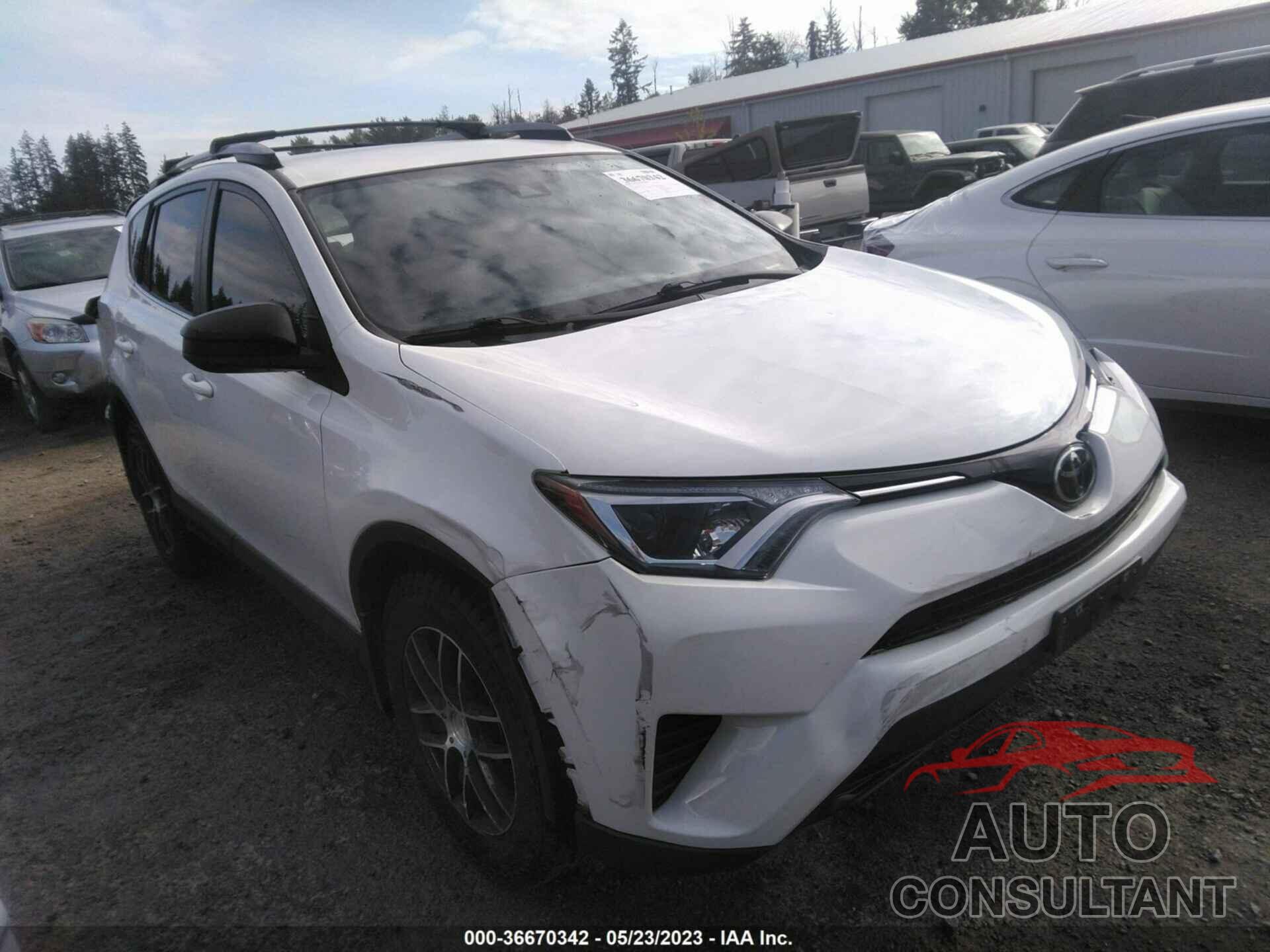 TOYOTA RAV4 2018 - JTMBFREV2JJ257396