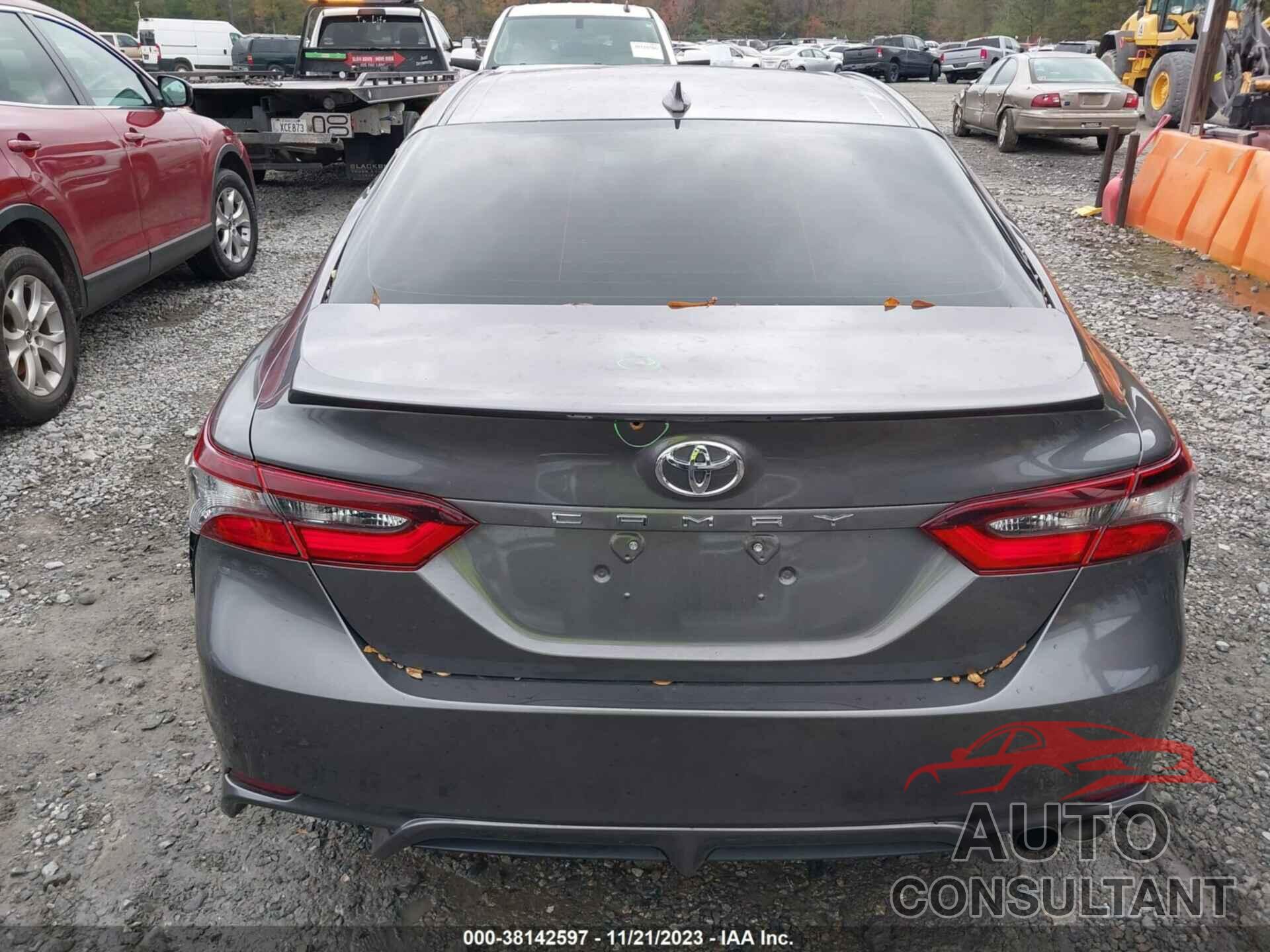 TOYOTA CAMRY 2022 - 4T1G11AK8NU714293