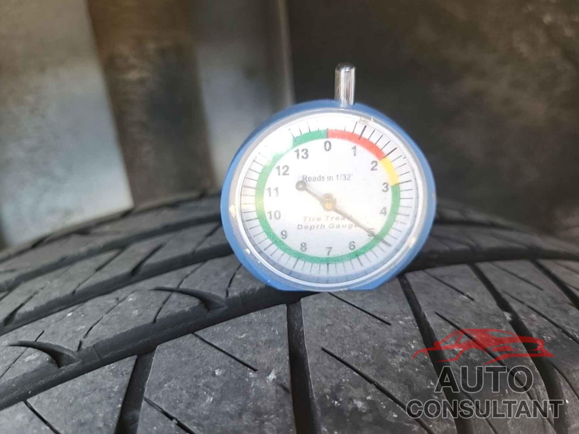FORD ESCAPE 2018 - 1FMCU0GD2JUC13306