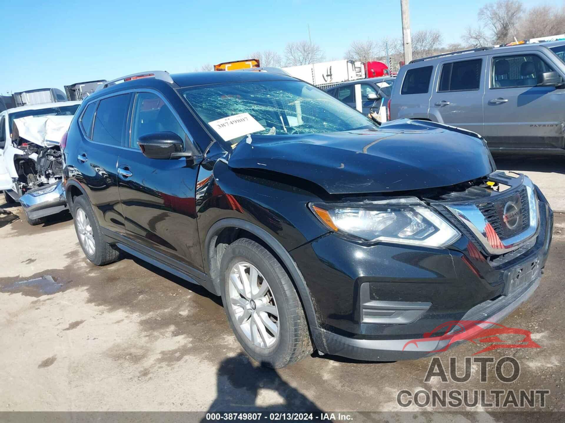 NISSAN ROGUE 2017 - KNMAT2MT6HP586234