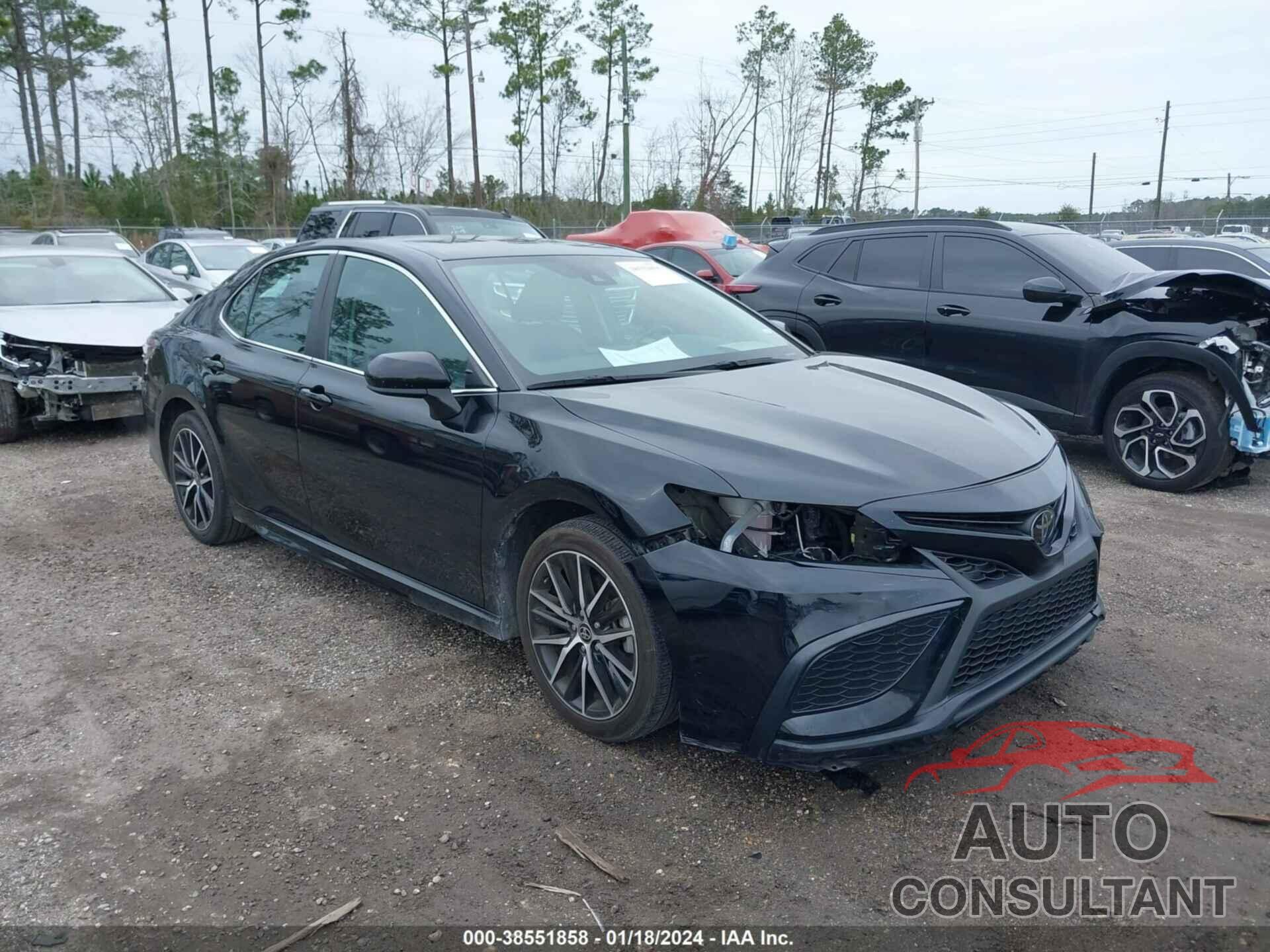 TOYOTA CAMRY 2021 - 4T1G11AK0MU465423