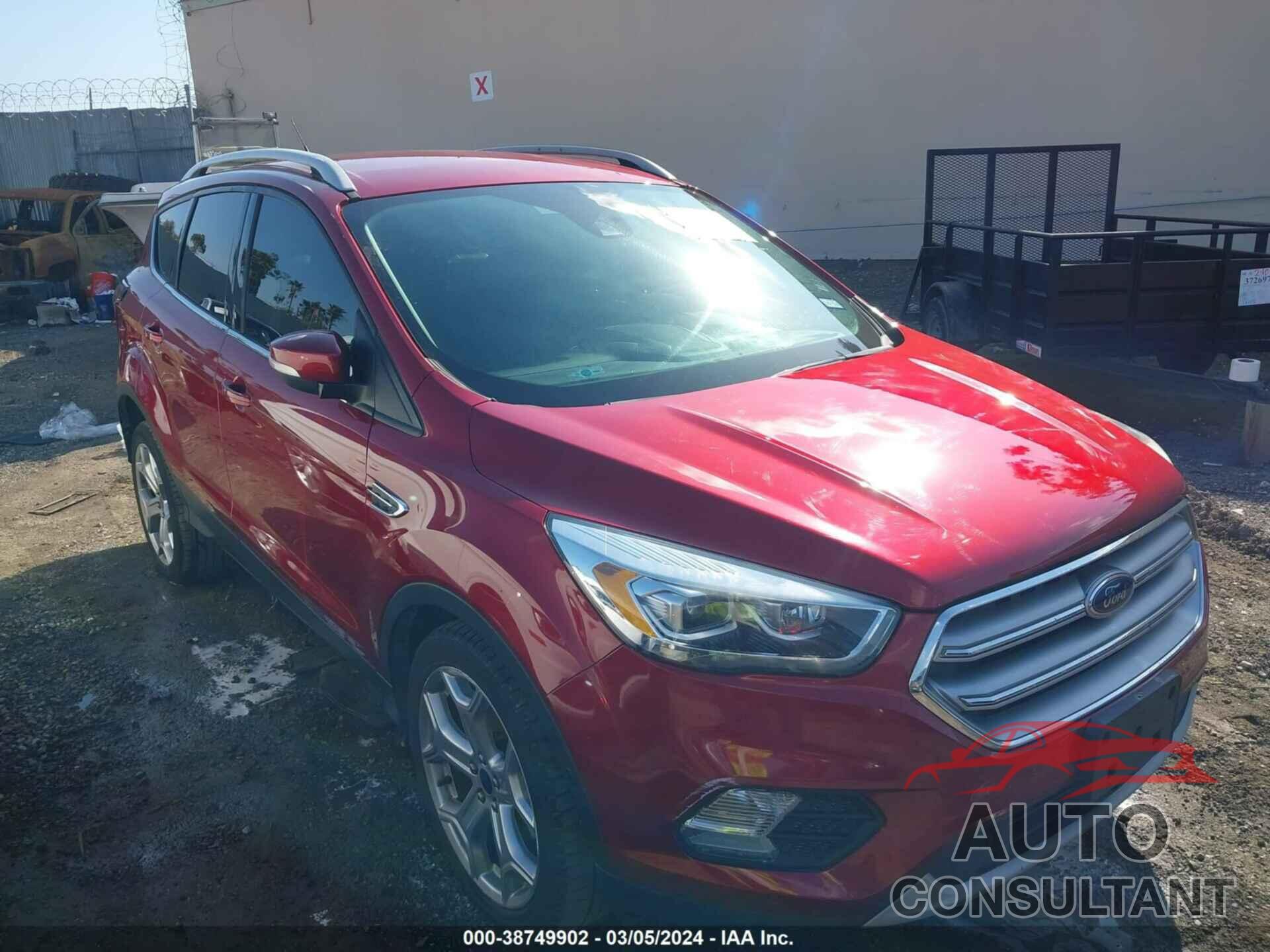 FORD ESCAPE 2017 - 1FMCU0JD7HUD58604