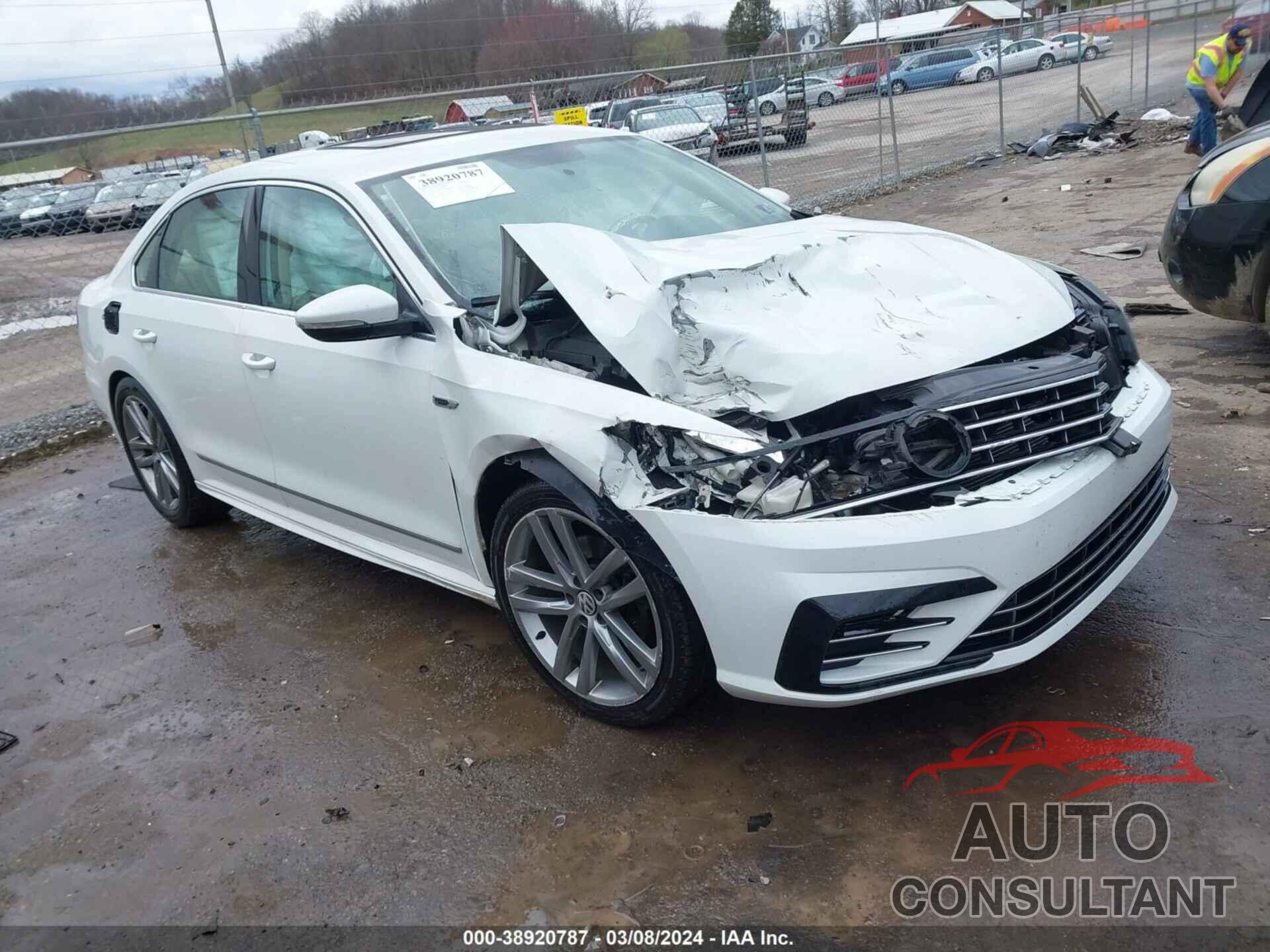 VOLKSWAGEN PASSAT 2017 - 1VWDT7A32HC017142