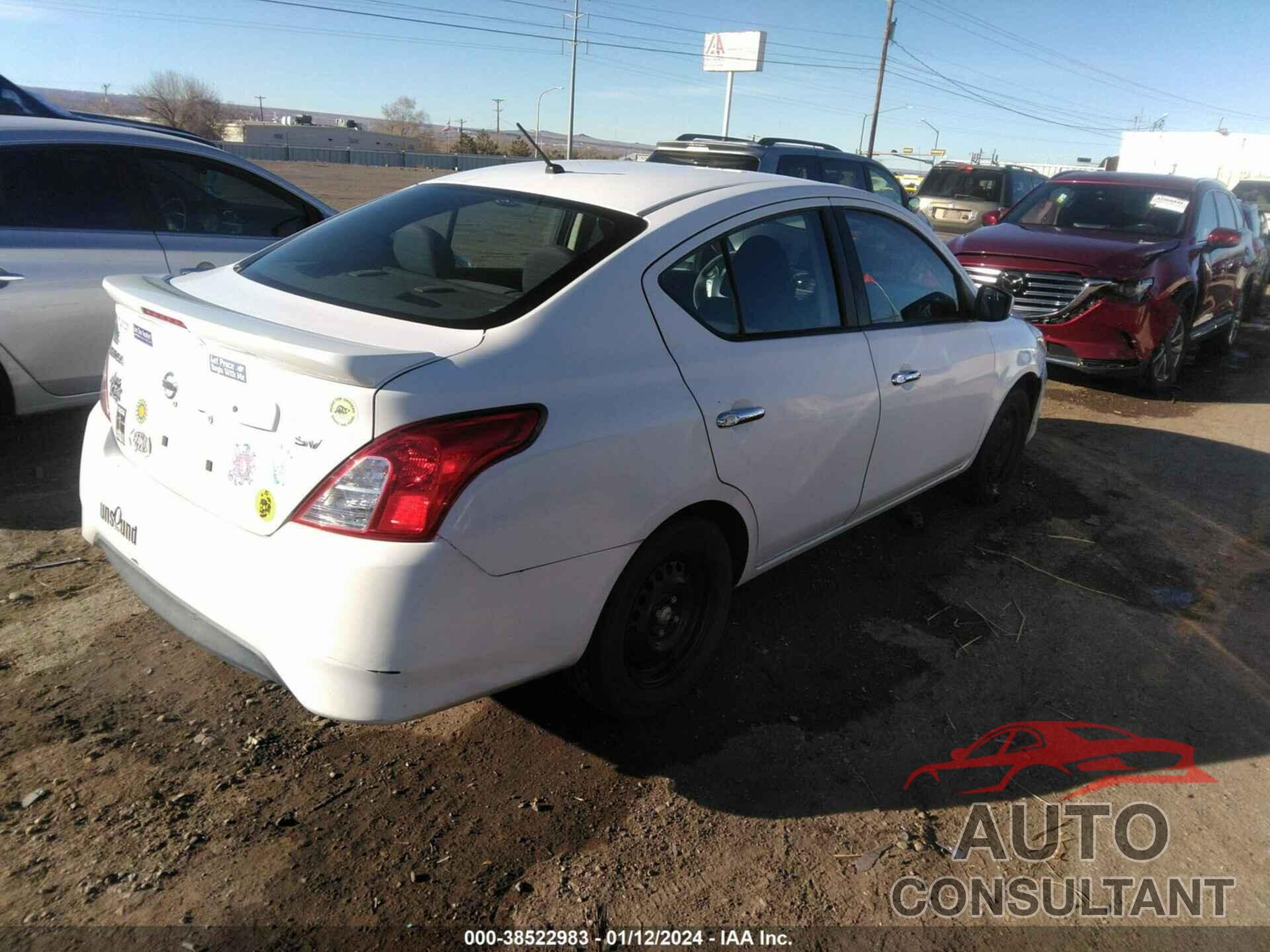 NISSAN VERSA 2017 - 3N1CN7AP7HL815946