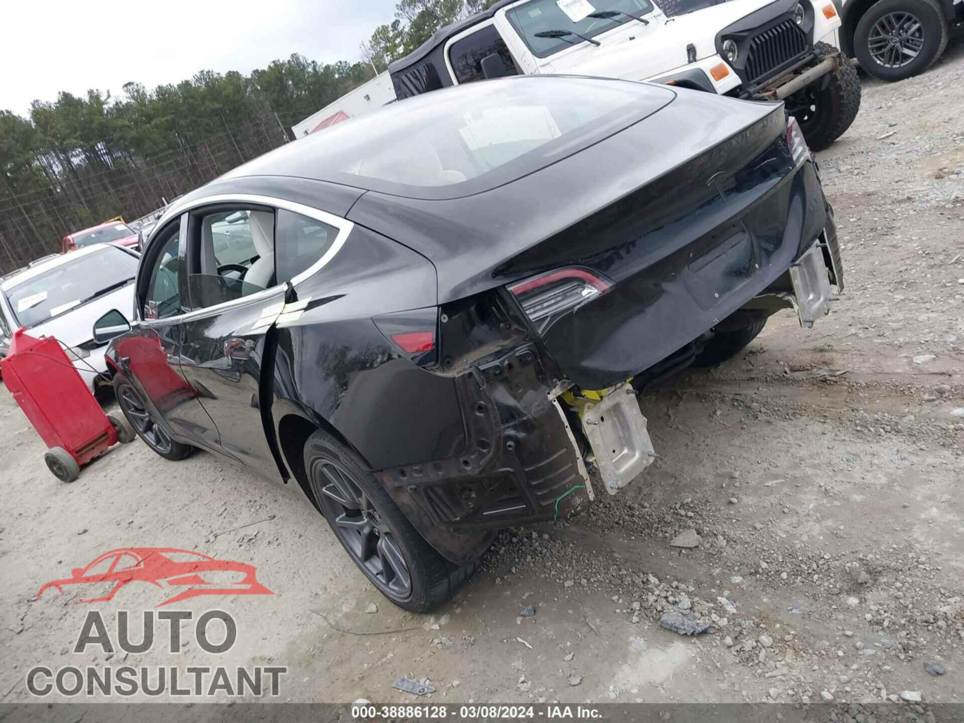 TESLA MODEL 3 2018 - 5YJ3E1EA1JF155178