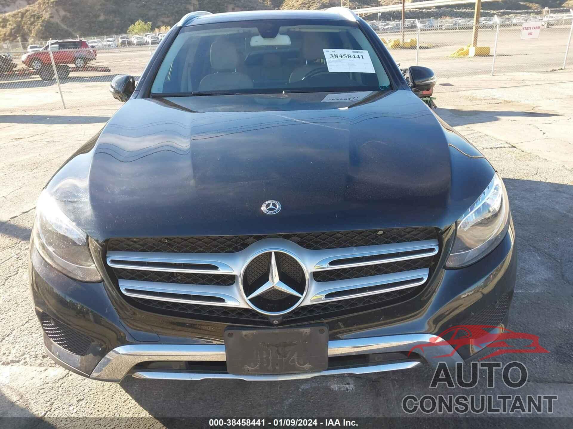 MERCEDES-BENZ GLC 300 2018 - WDC0G4KBXJV099796