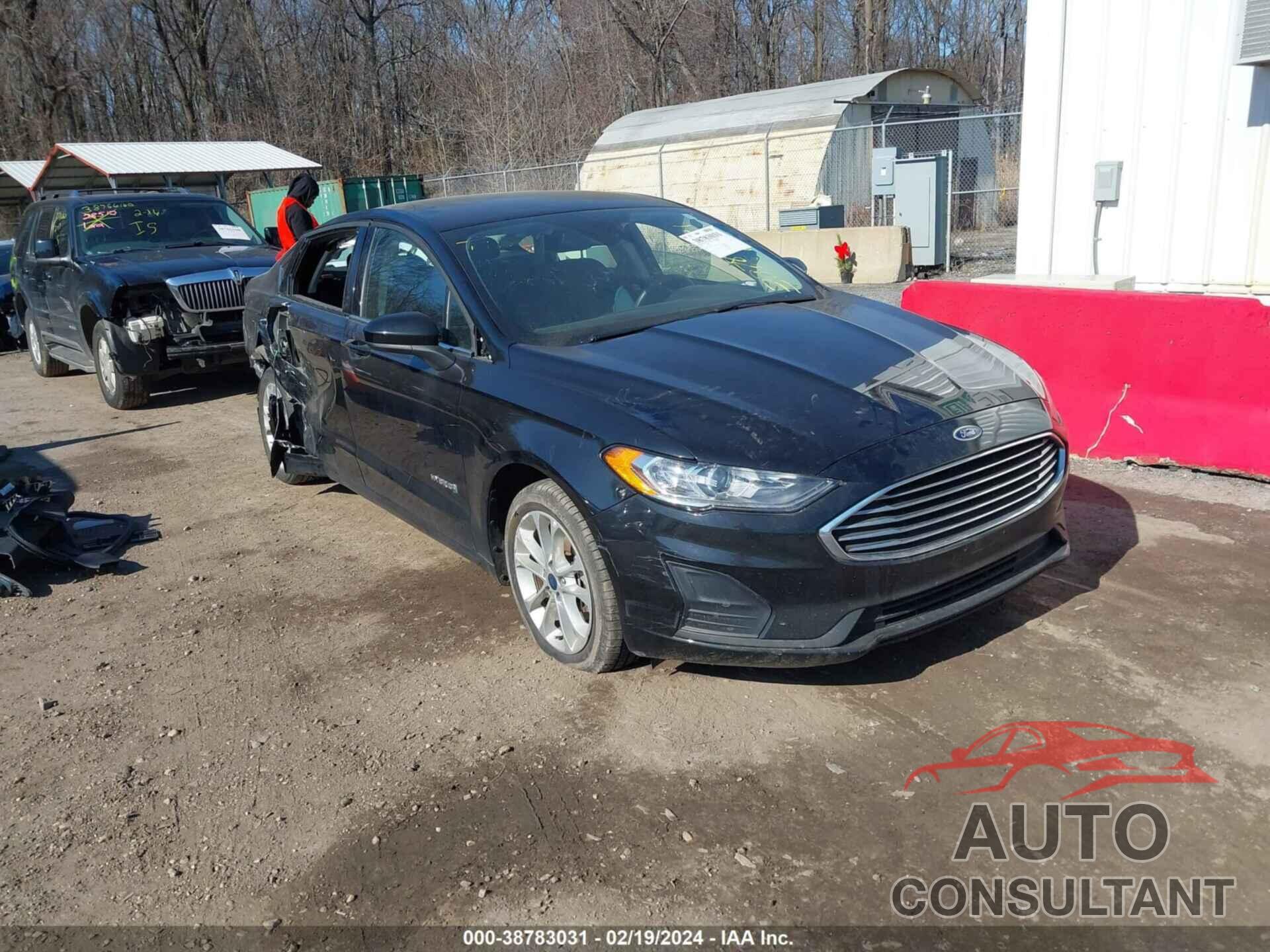 FORD FUSION 2019 - 3FA6P0LU5KR187457