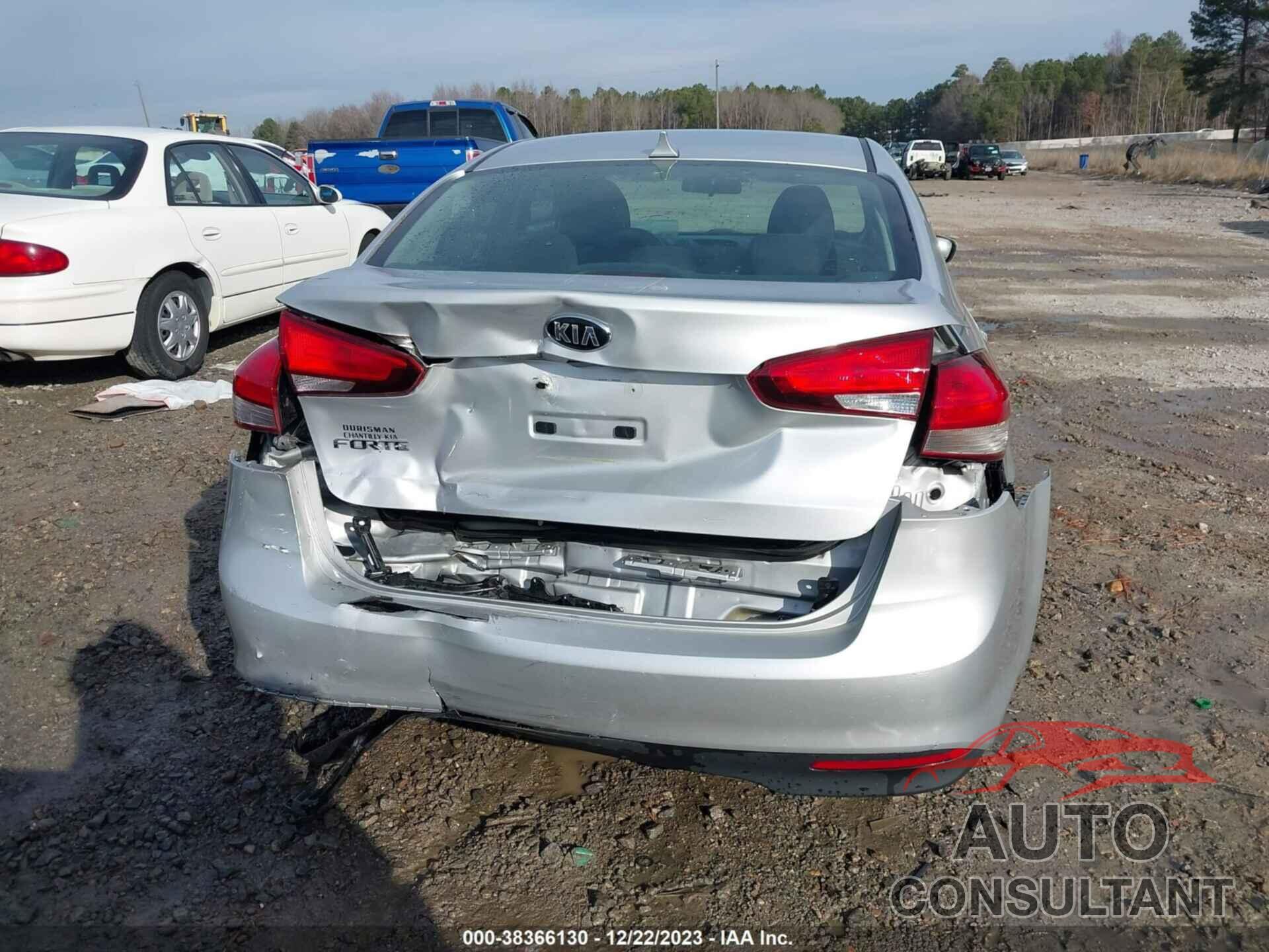 KIA FORTE 2018 - 3KPFK4A77JE236466