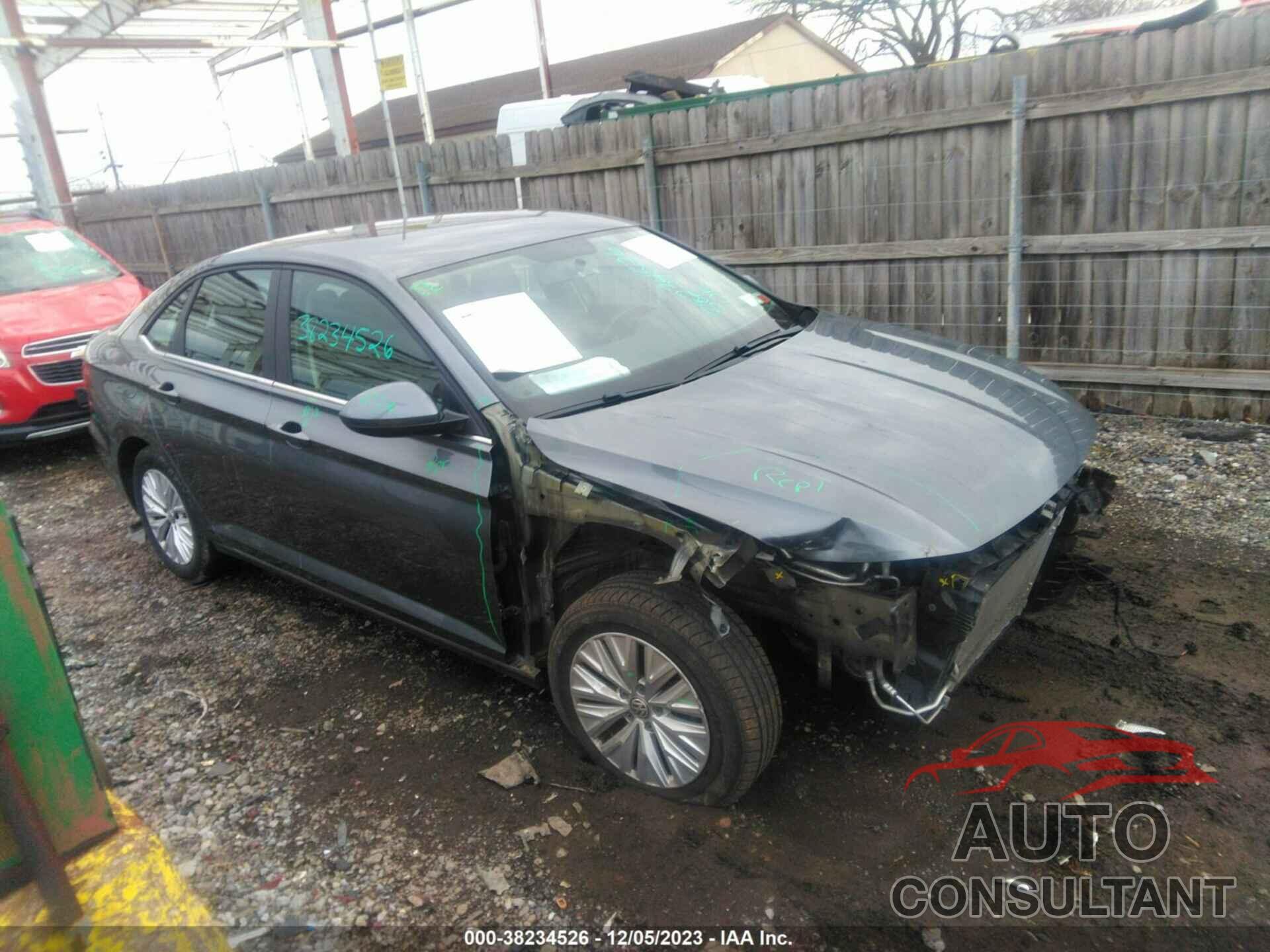 VOLKSWAGEN JETTA 2019 - 3VWN57BU0KM180481