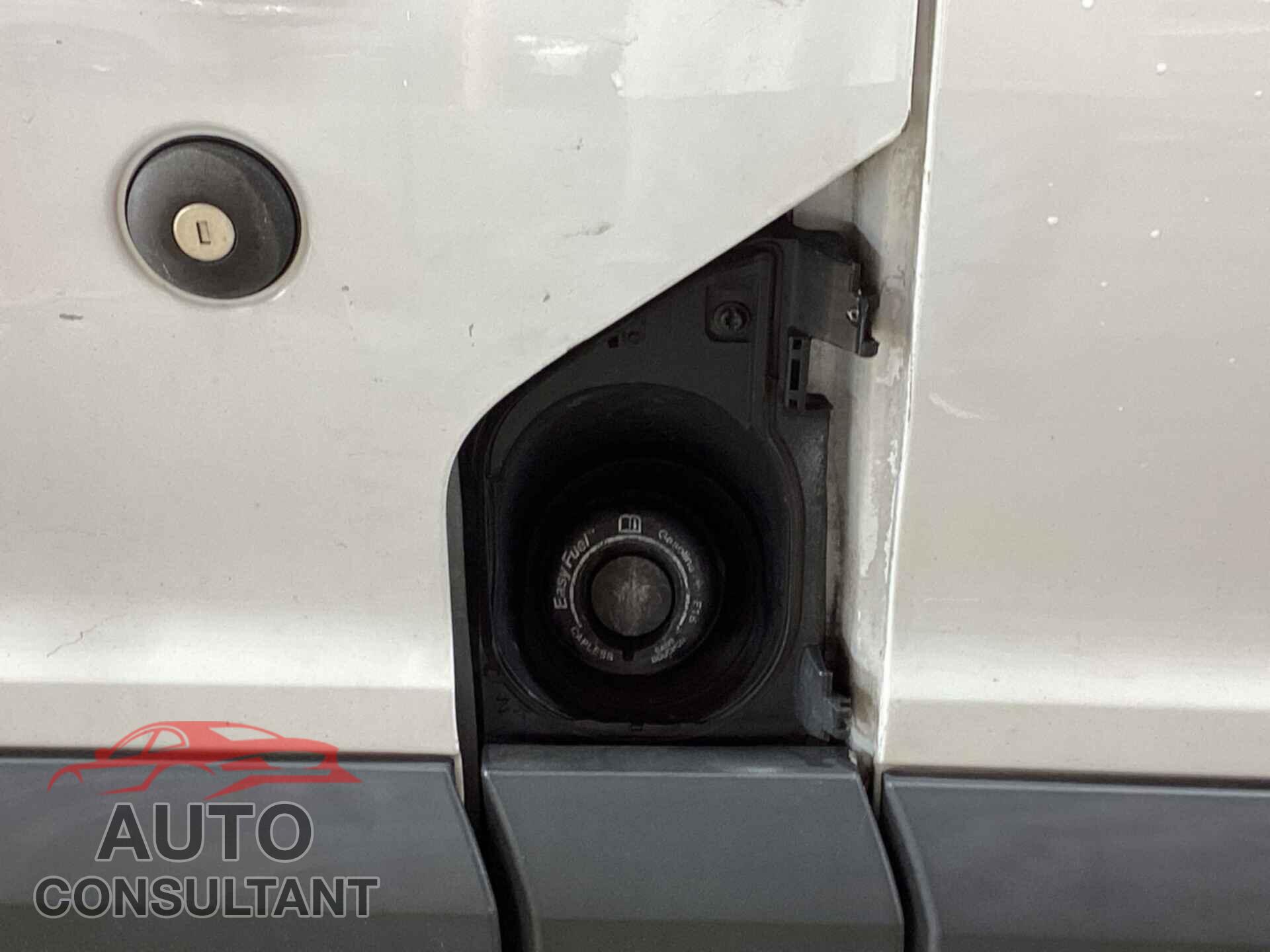 FORD TRANSIT 2017 - 1FTYR2CM4HKA15846