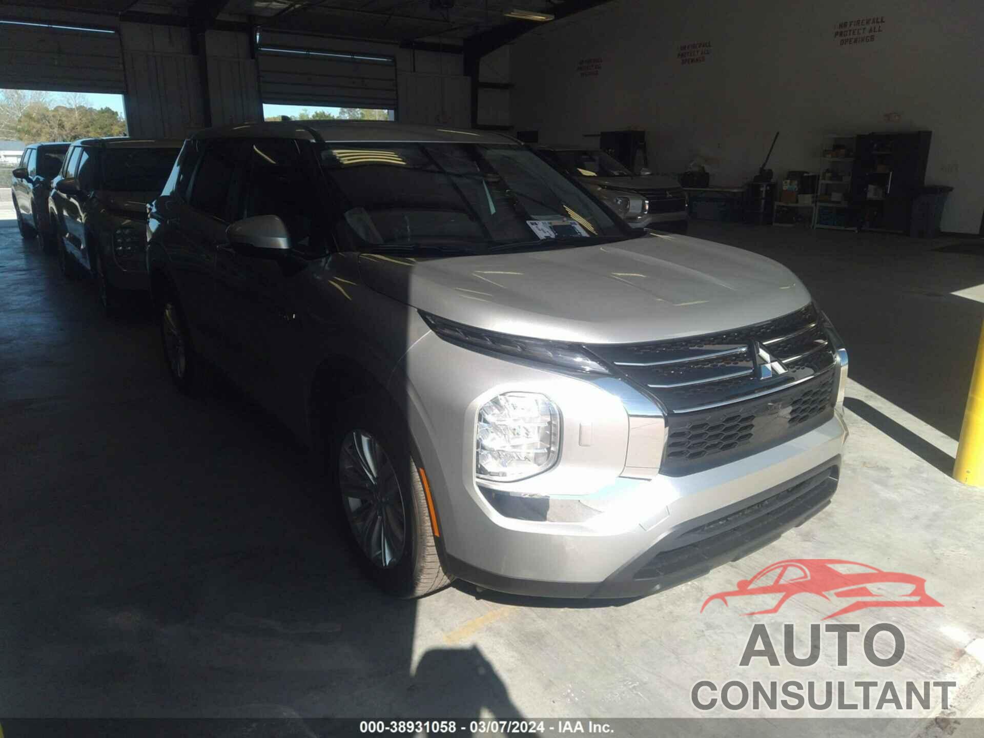 MITSUBISHI OUTLANDER 2024 - JA4T5UA97RZ033132