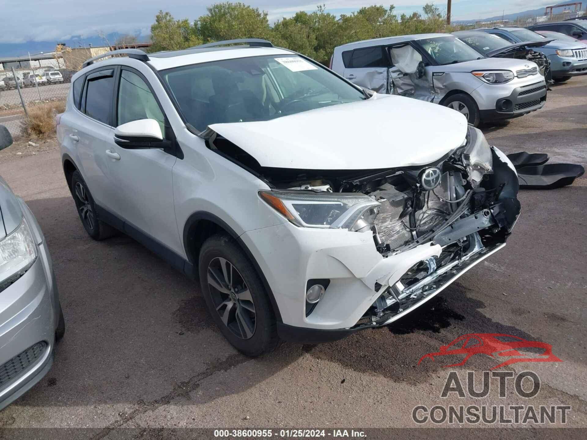 TOYOTA RAV4 2017 - JTMWFREV2HD103393