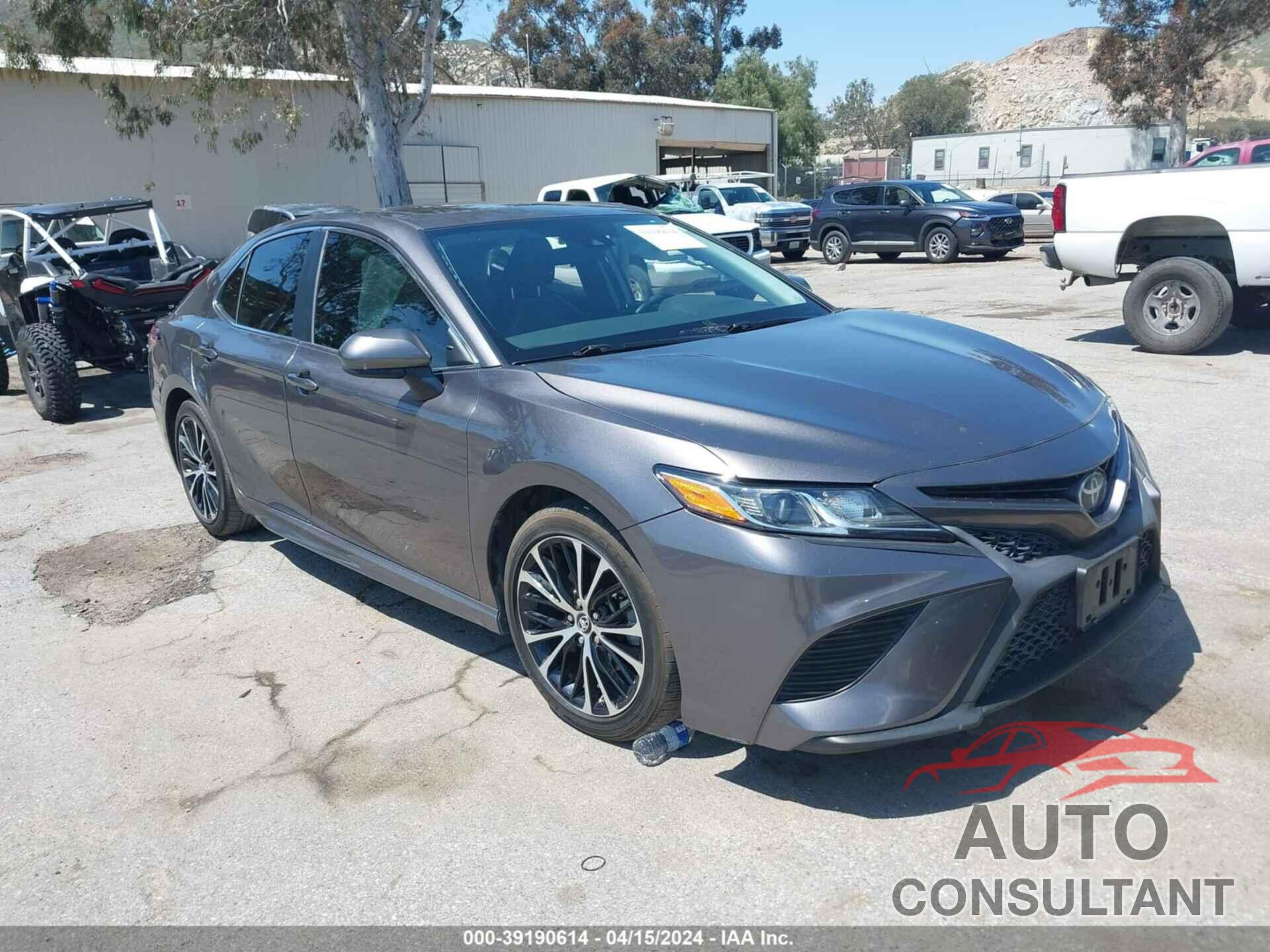 TOYOTA CAMRY 2019 - 4T1B11HK1KU165631