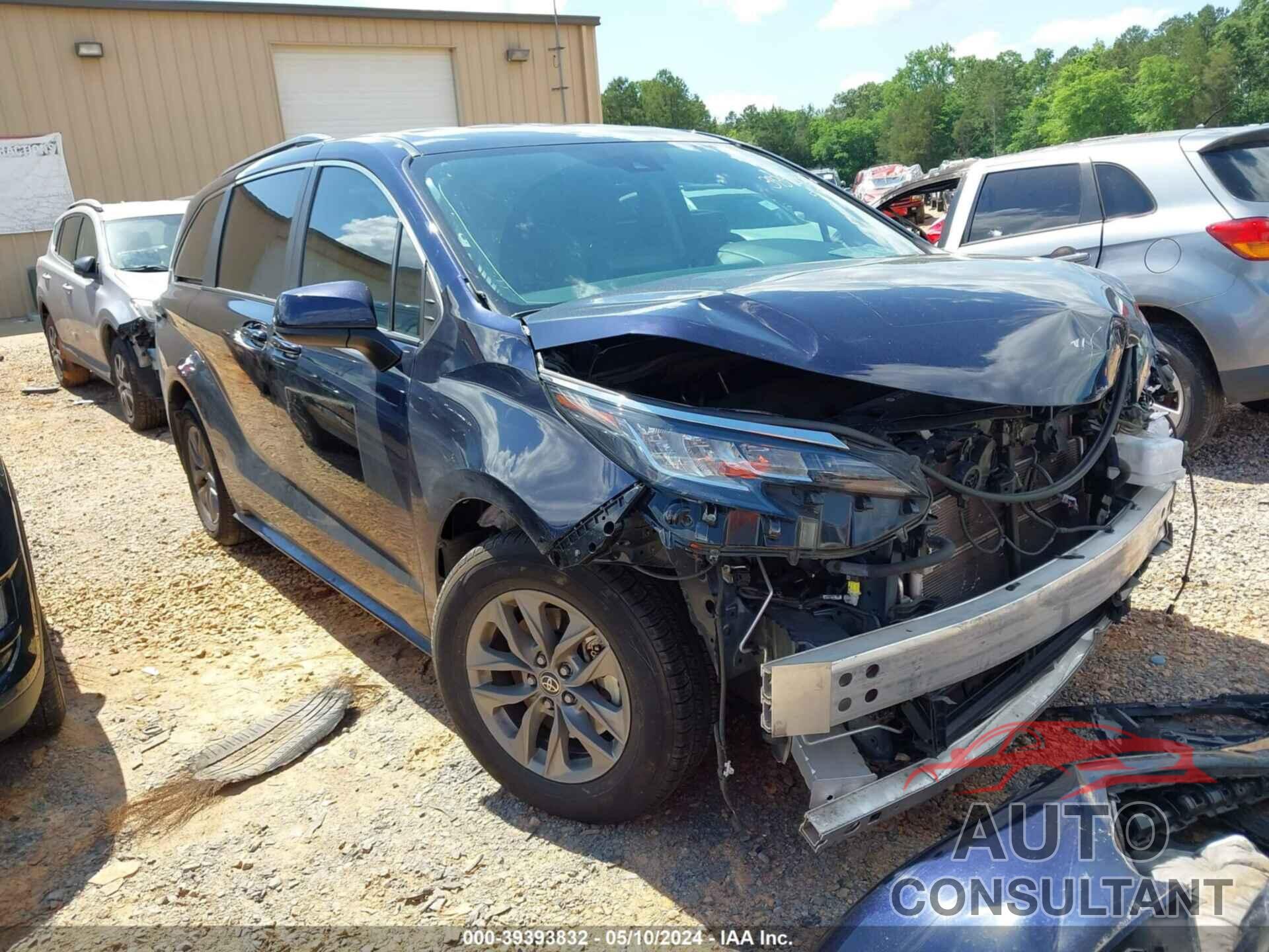 TOYOTA SIENNA 2022 - 5TDKRKECXNS119739