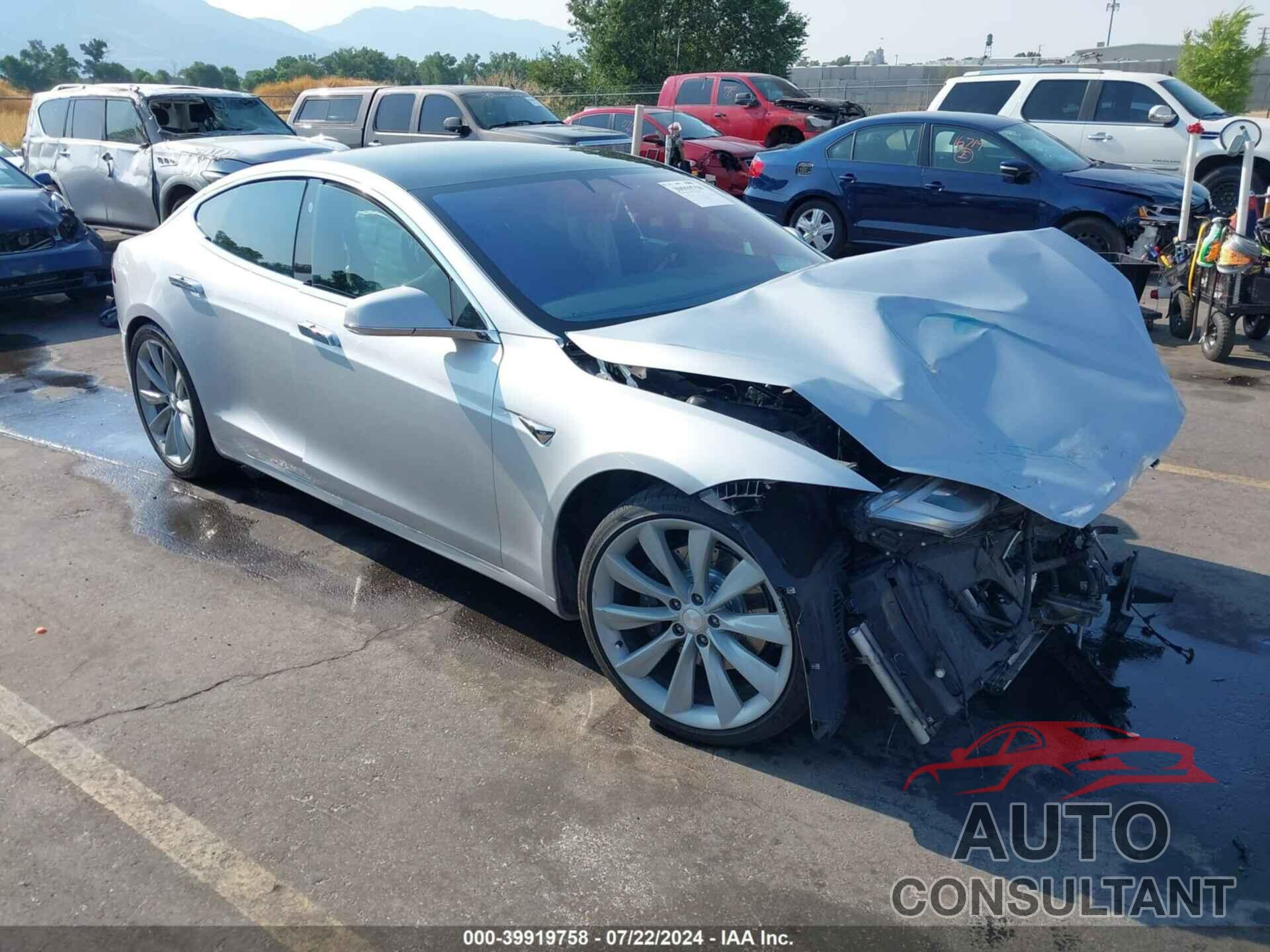 TESLA MODEL S 2018 - 5YJSA1E24JF256795