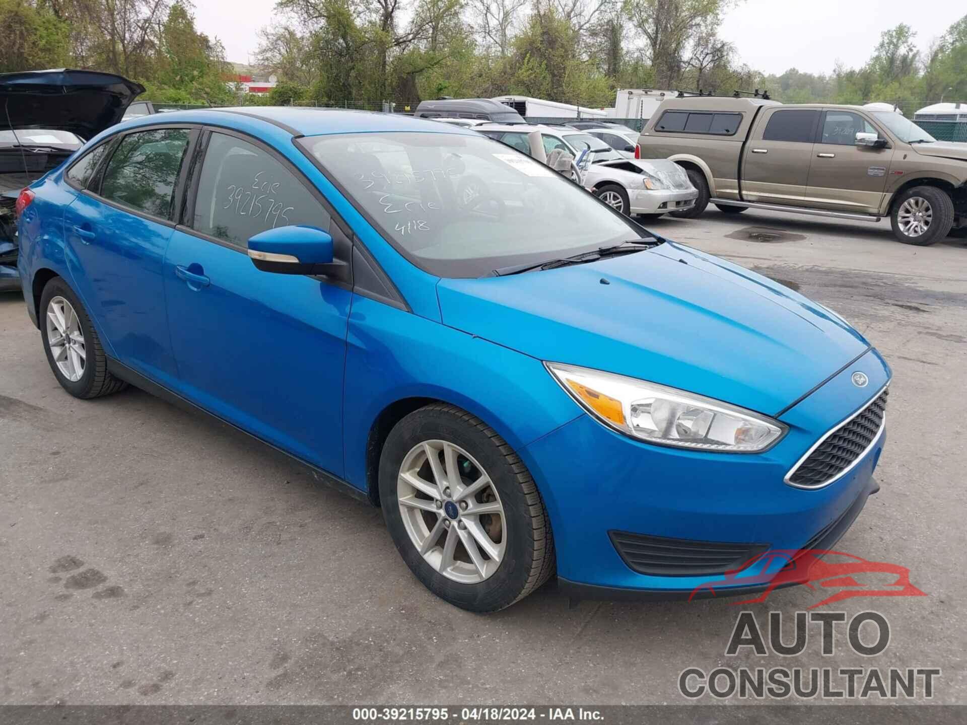 FORD FOCUS 2017 - 1FADP3F27HL262864