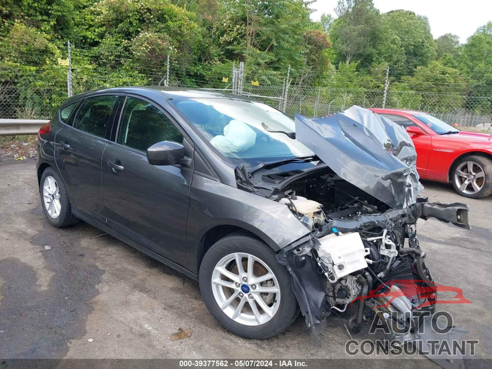 FORD FOCUS 2018 - 1FADP3K25JL300393