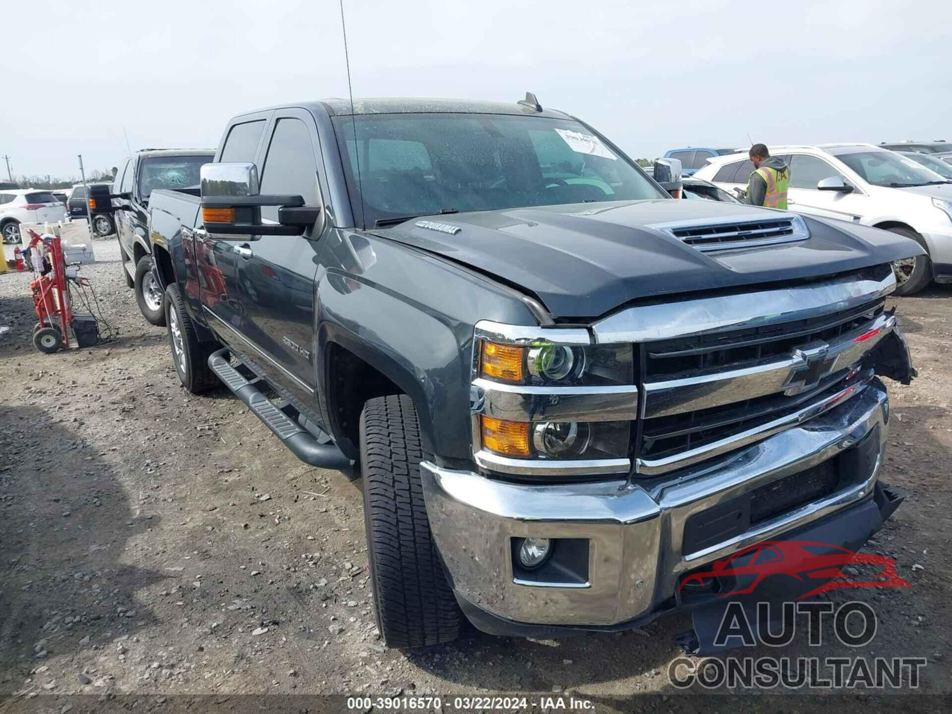 CHEVROLET SILVERADO 2500HD 2018 - 1GC1KWEY5JF240787