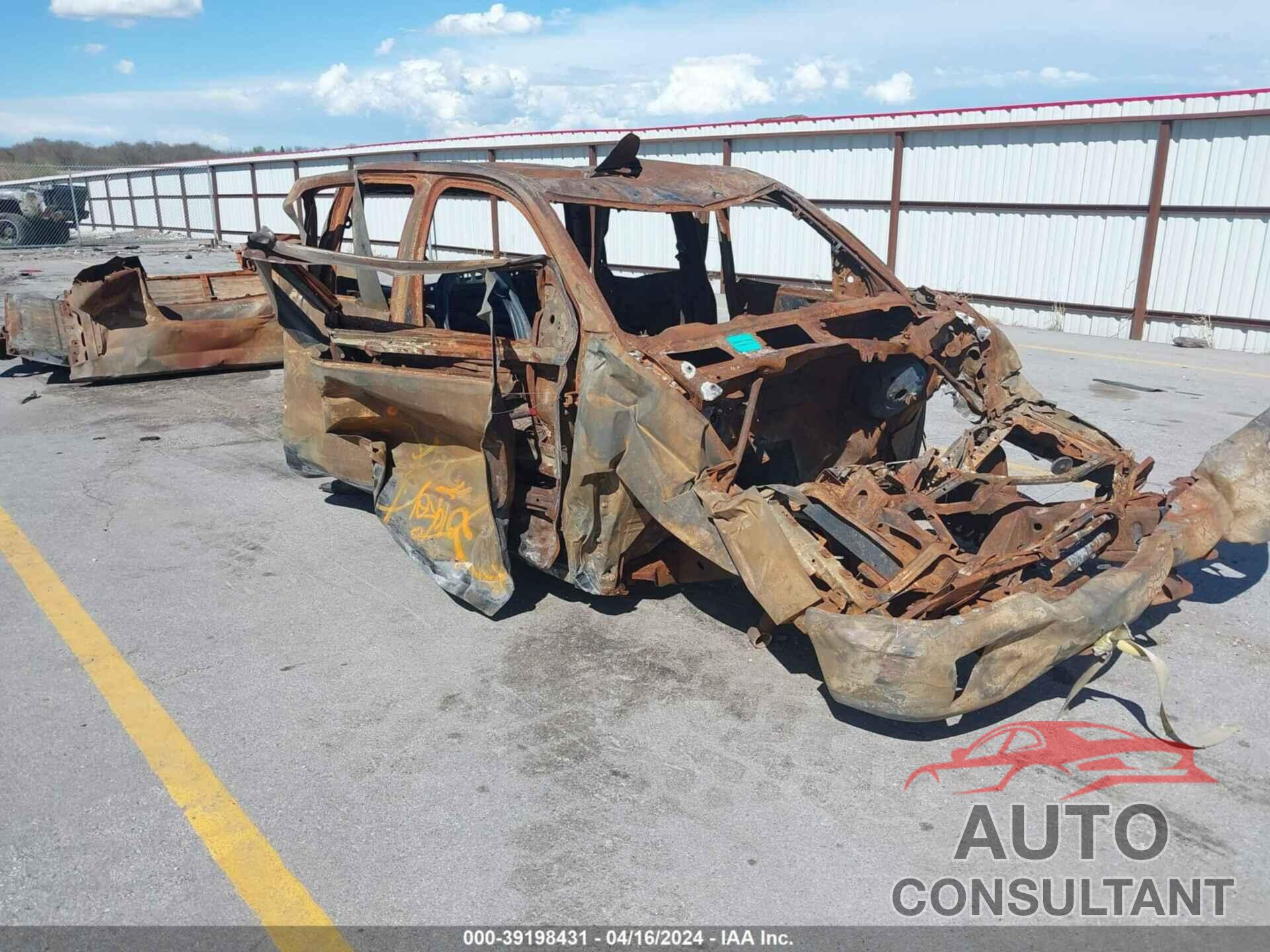 CHEVROLET SILVERADO 1500 2018 - 1GCVKREH5JZ109456
