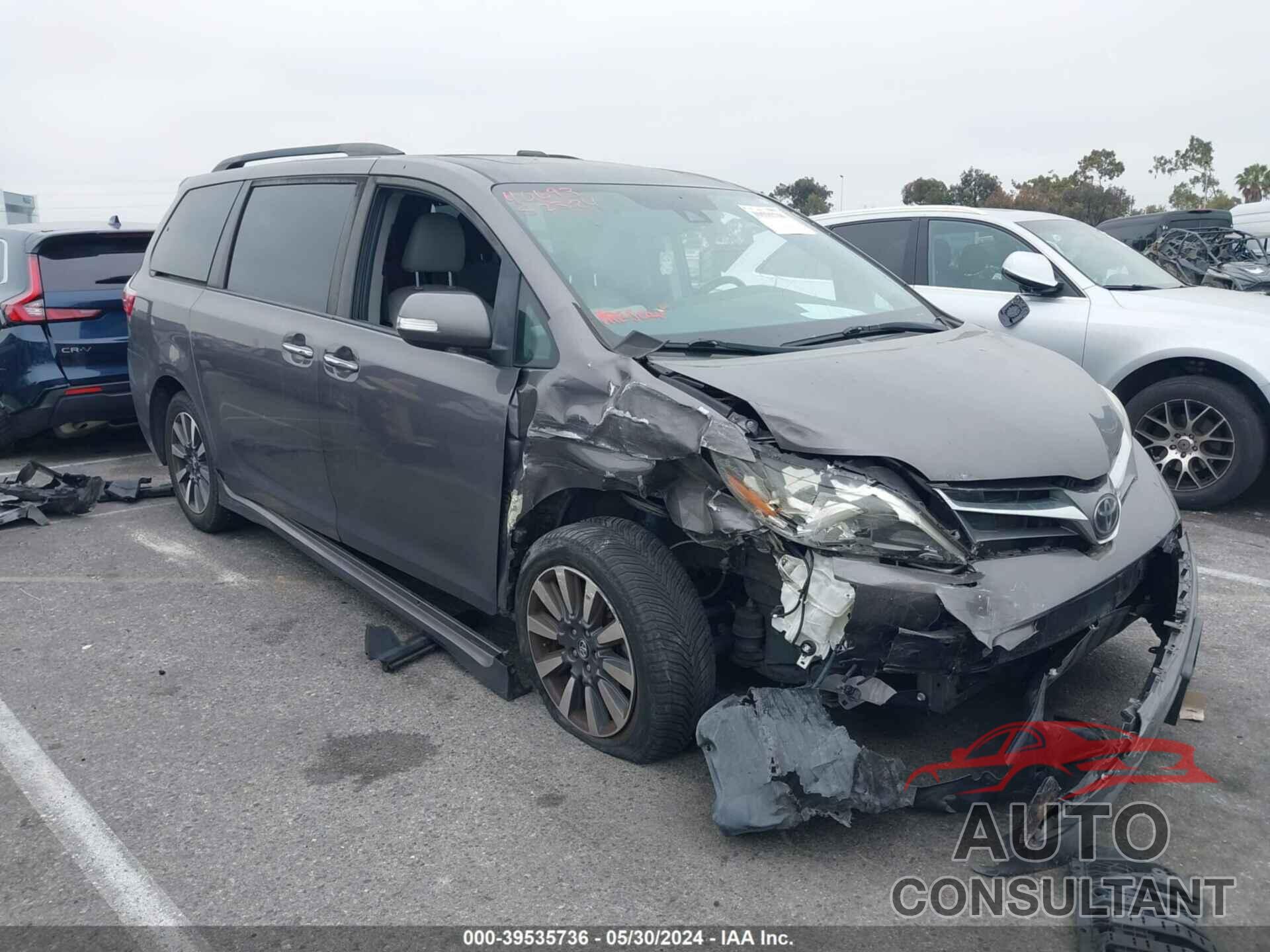 TOYOTA SIENNA 2019 - 5TDYZ3DC2KS998182