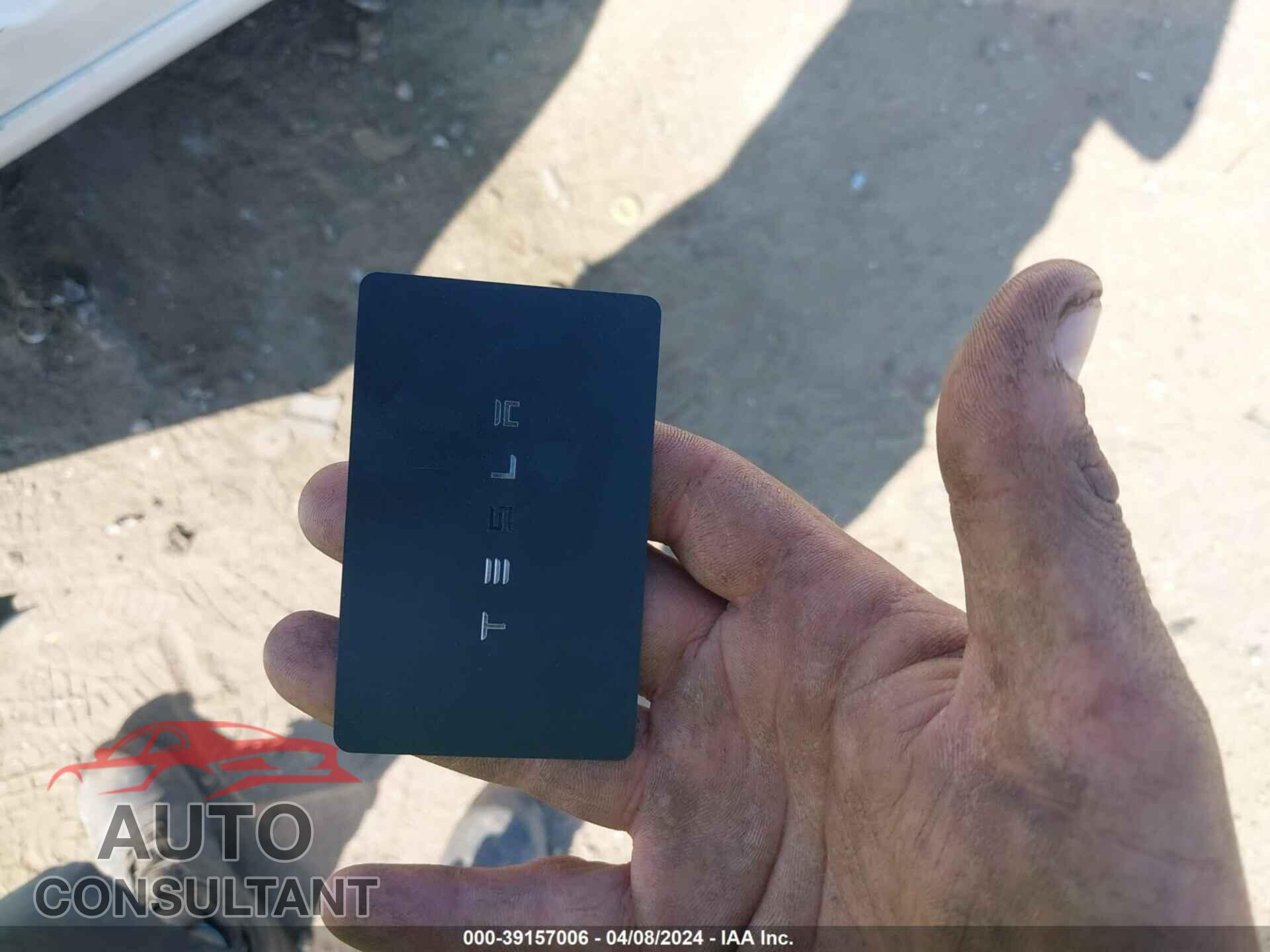 TESLA MODEL 3 2019 - 5YJ3E1EB5KF213903