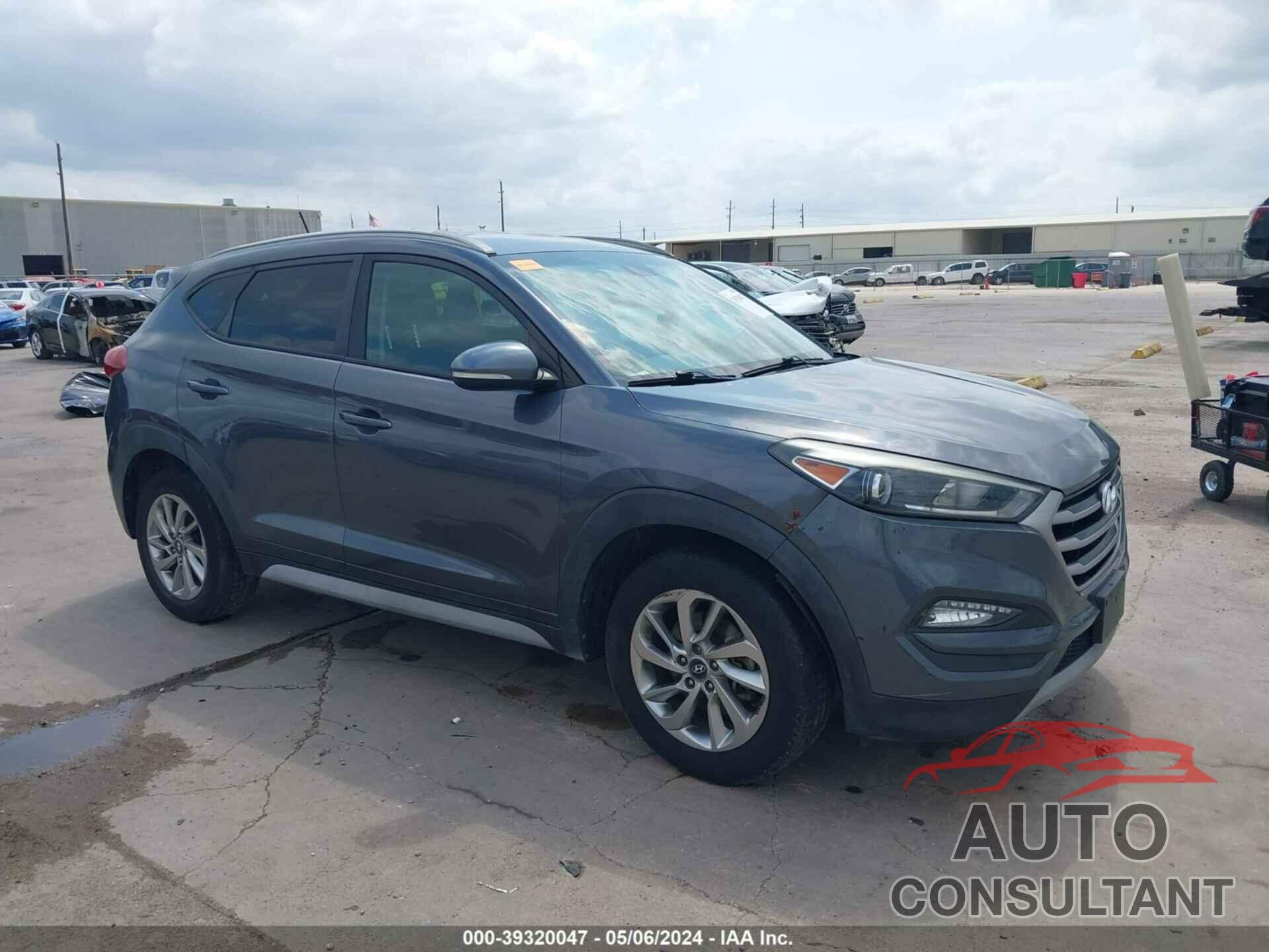 HYUNDAI TUCSON 2017 - KM8J3CA26HU501942