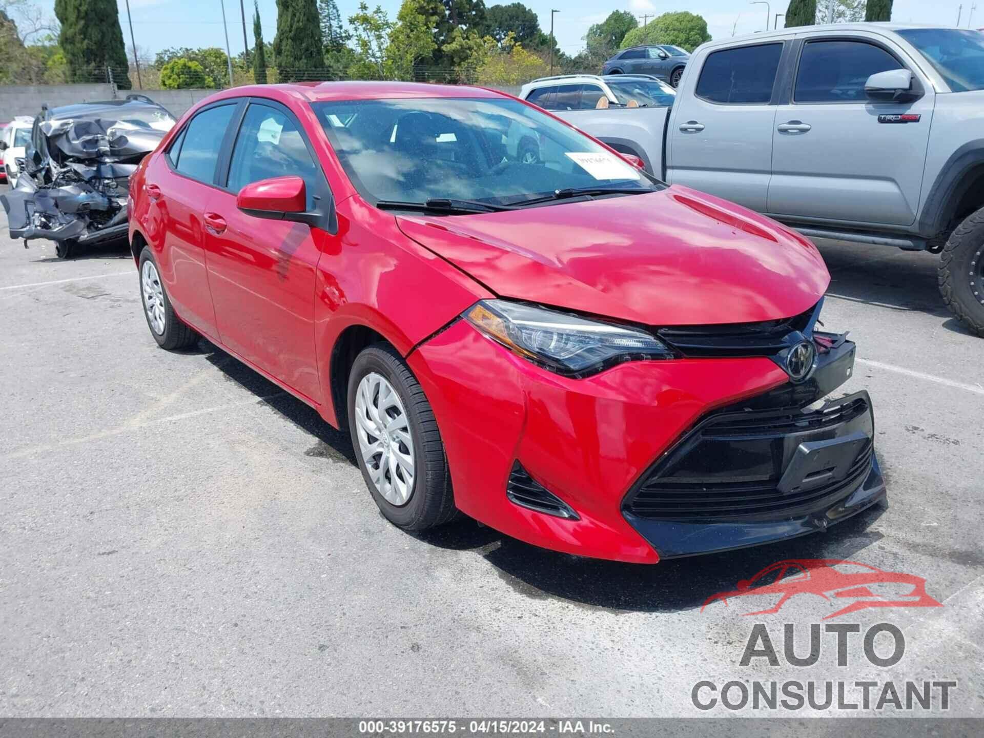 TOYOTA COROLLA 2018 - 5YFBURHE9JP844028