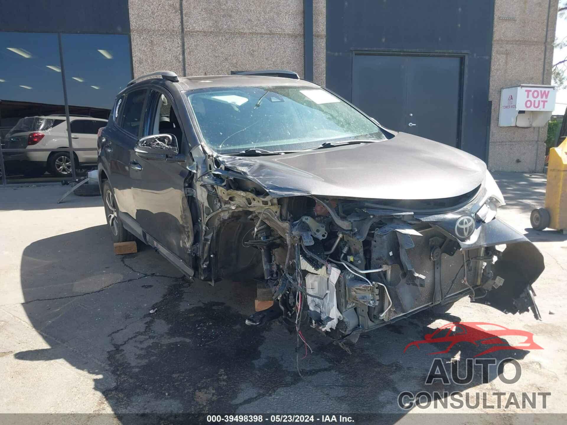 TOYOTA RAV4 2018 - 2T3RFREV2JW807762