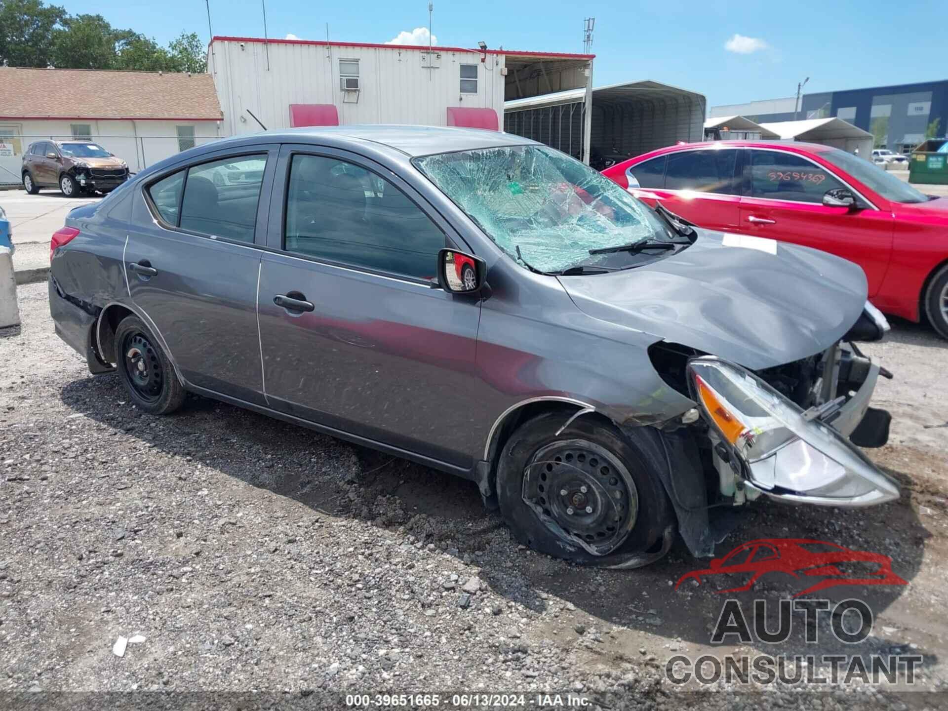 NISSAN VERSA 2018 - 3N1CN7AP7JL887798