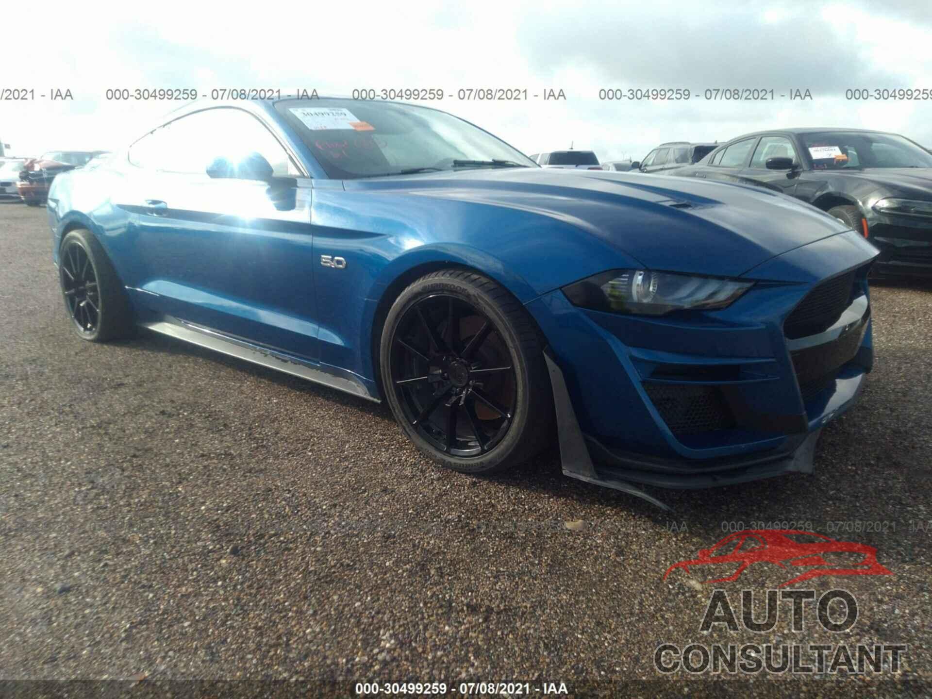 FORD MUSTANG 2018 - 1FA6P8CF0J5137955