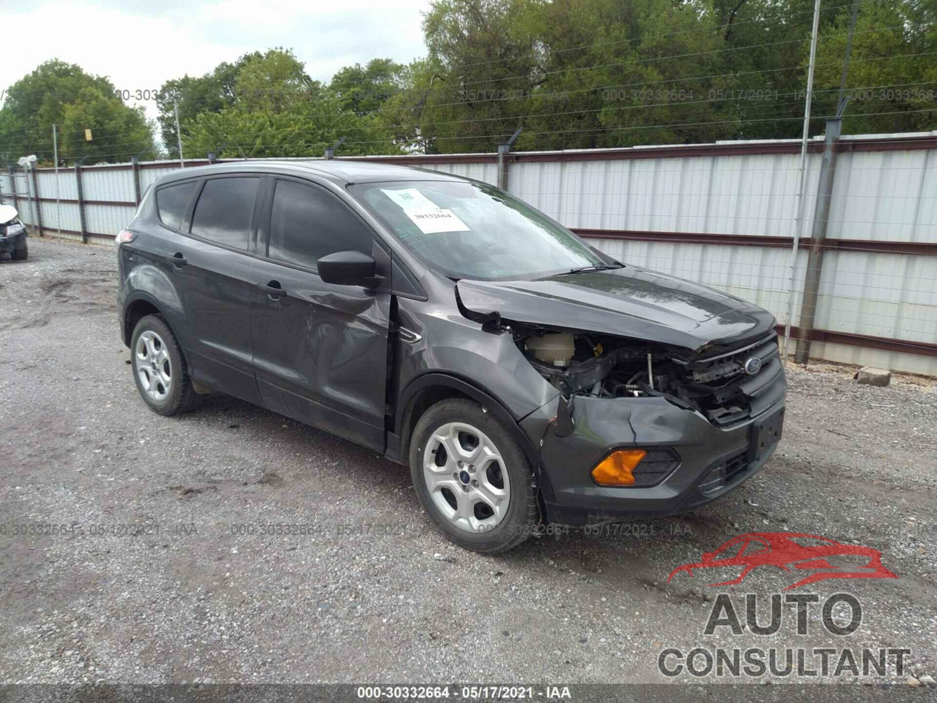 FORD ESCAPE 2017 - 1FMCU0F70HUA09626