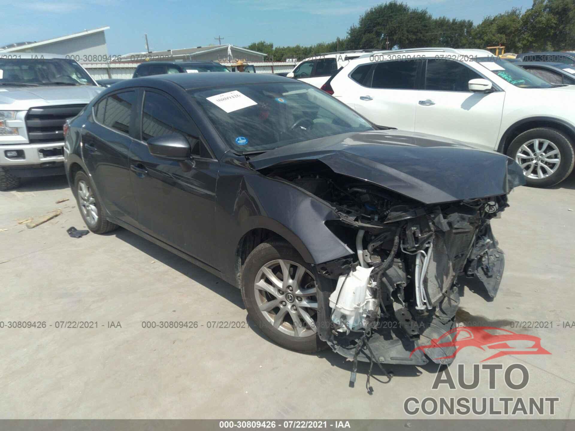 MAZDA MAZDA3 4-DOOR 2018 - 3MZBN1U7XJM266869