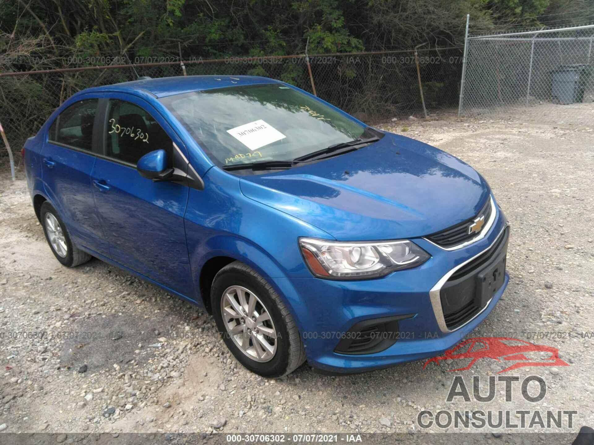 CHEVROLET SONIC 2017 - 1G1JD5SH0H4148106