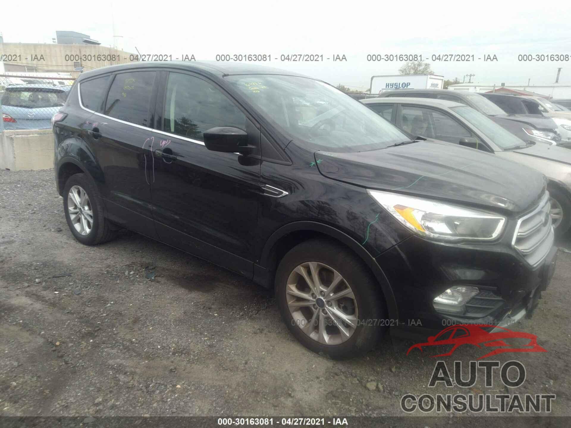 FORD ESCAPE 2017 - 1FMCU9GD1HUD23195