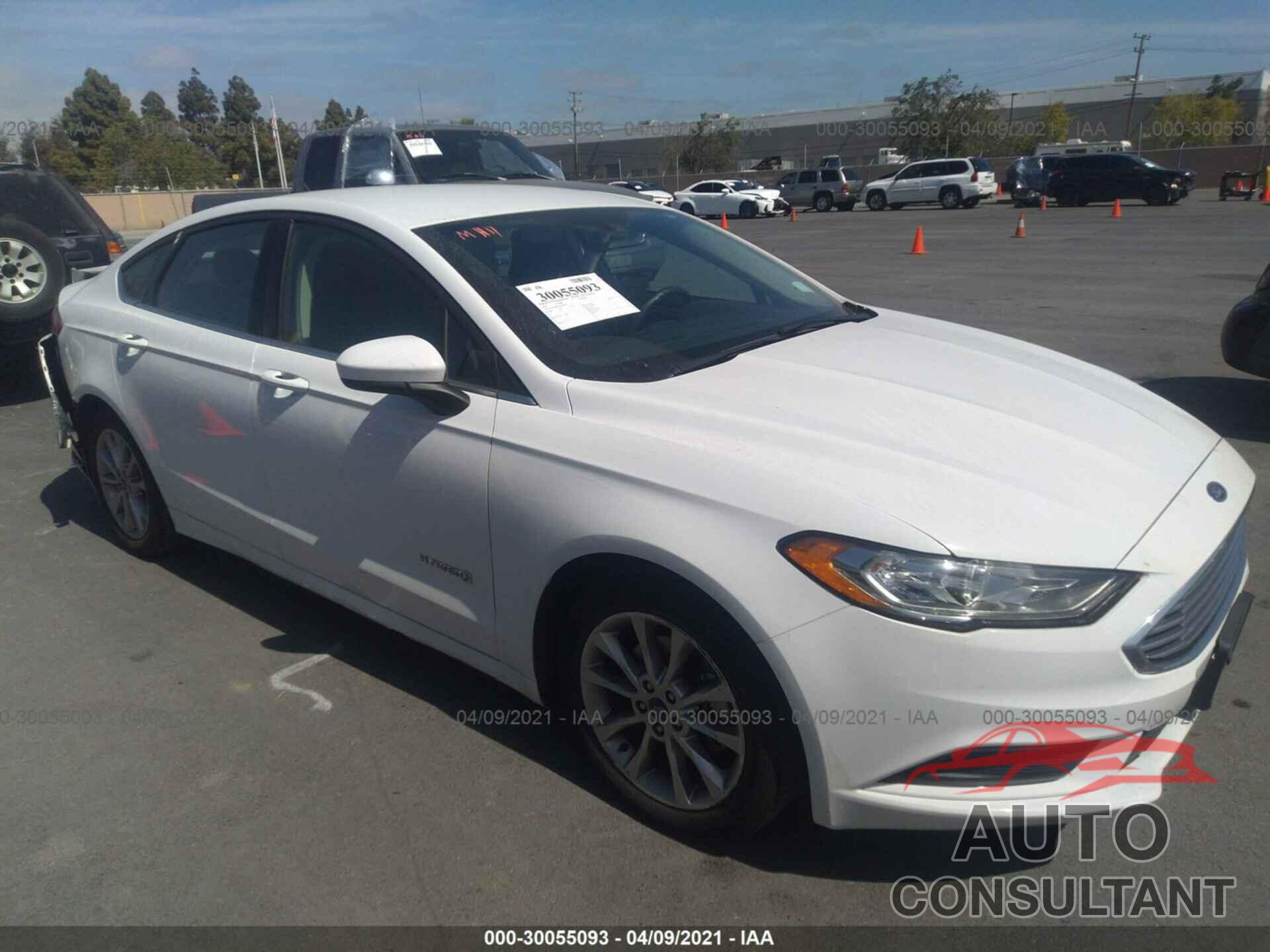 FORD FUSION 2017 - 3FA6P0LU8HR386284