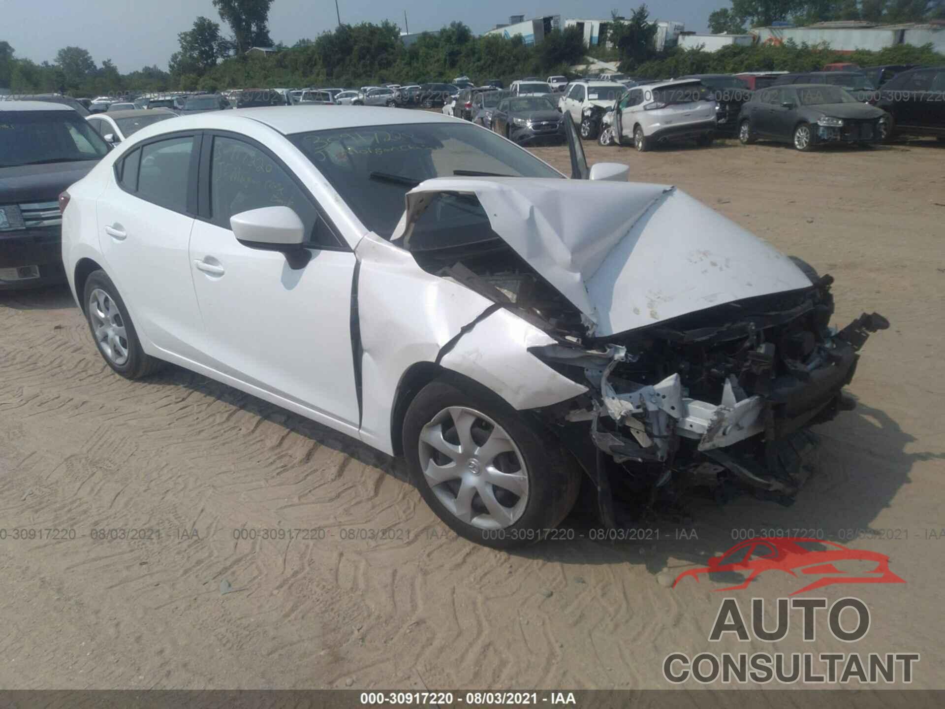 MAZDA MAZDA3 4-DOOR 2018 - 3MZBN1U70JM258344