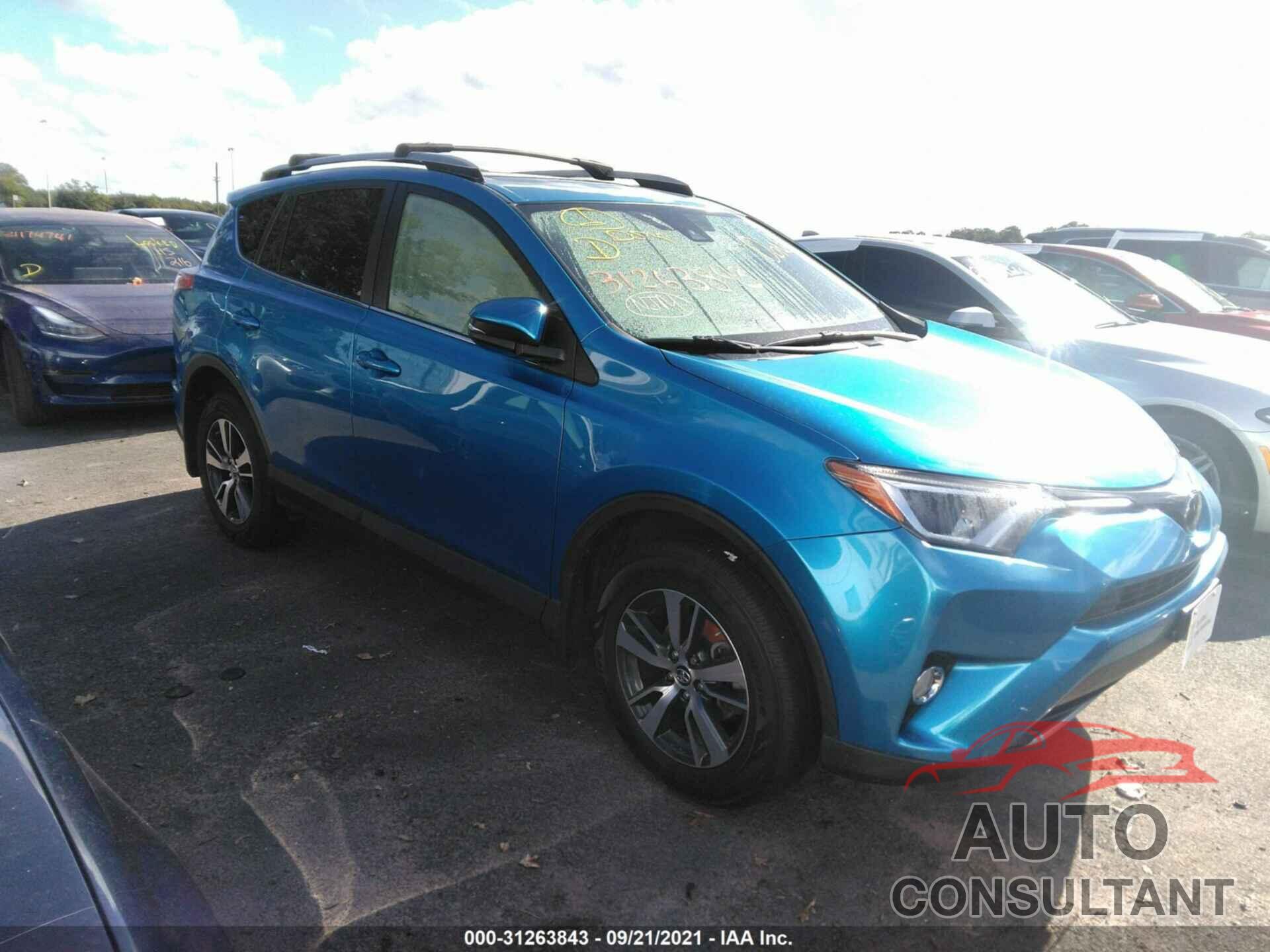TOYOTA RAV4 2018 - JTMRFREV4JJ184191
