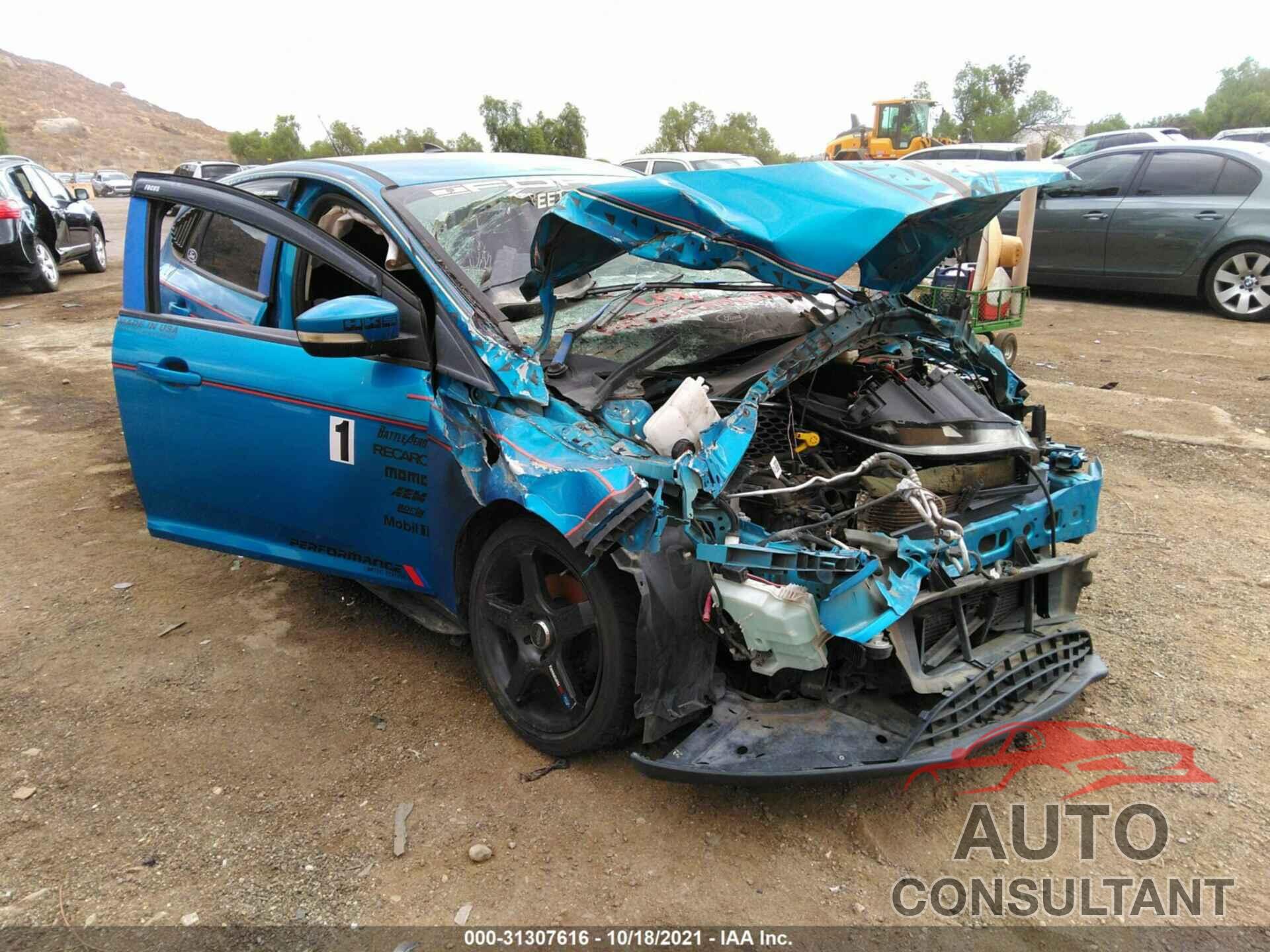 FORD FOCUS 2016 - 1FADP3K22GL268902
