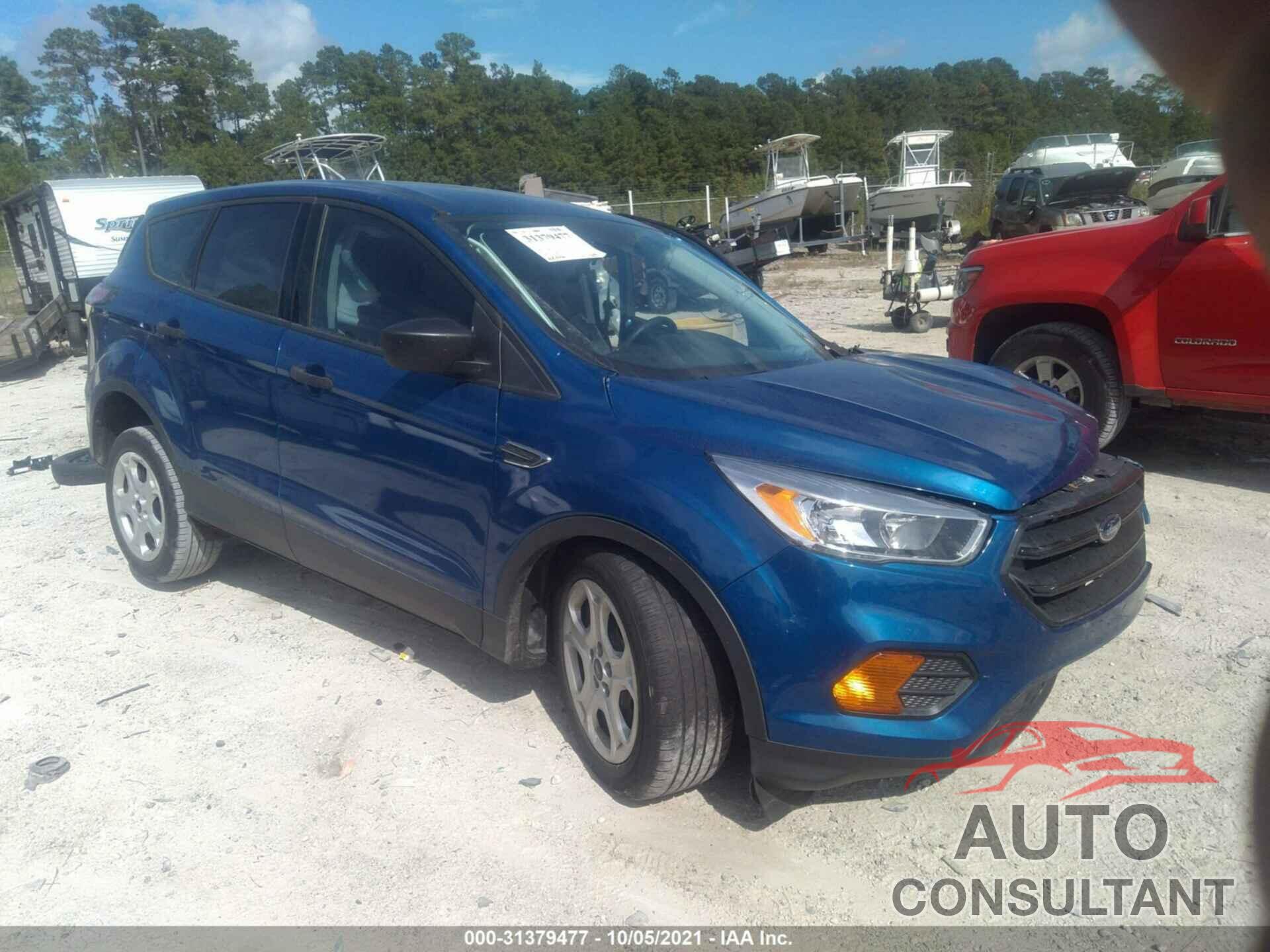 FORD ESCAPE 2017 - 1FMCU0F72HUA19235