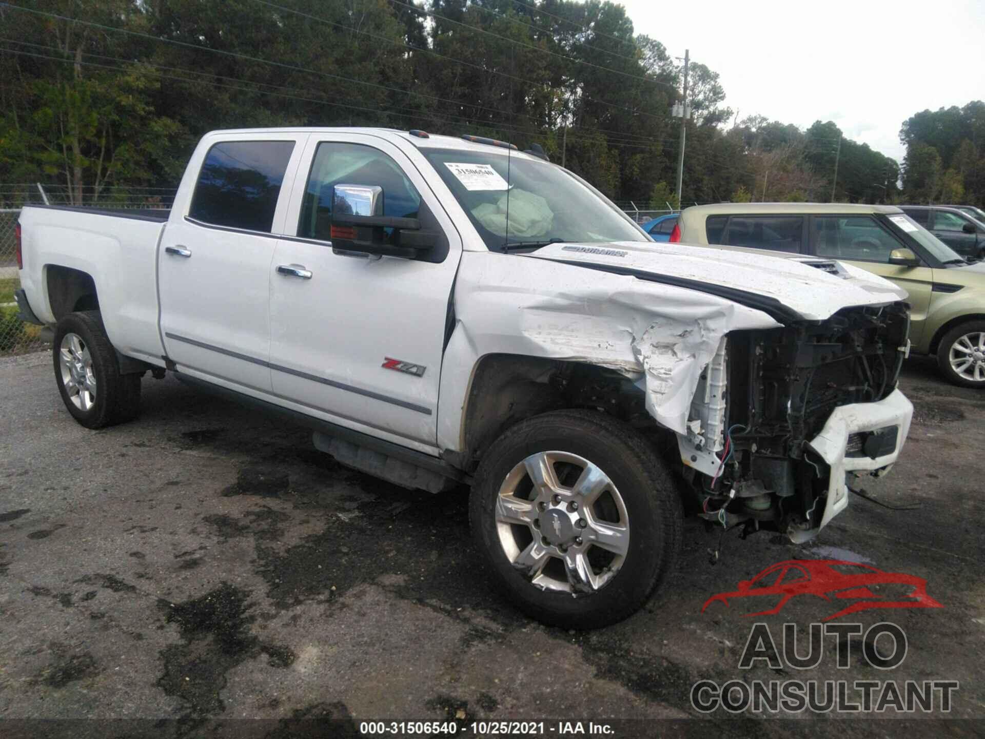 CHEVROLET SILVERADO 2500HD 2018 - 1GC1KWEY8JF151392