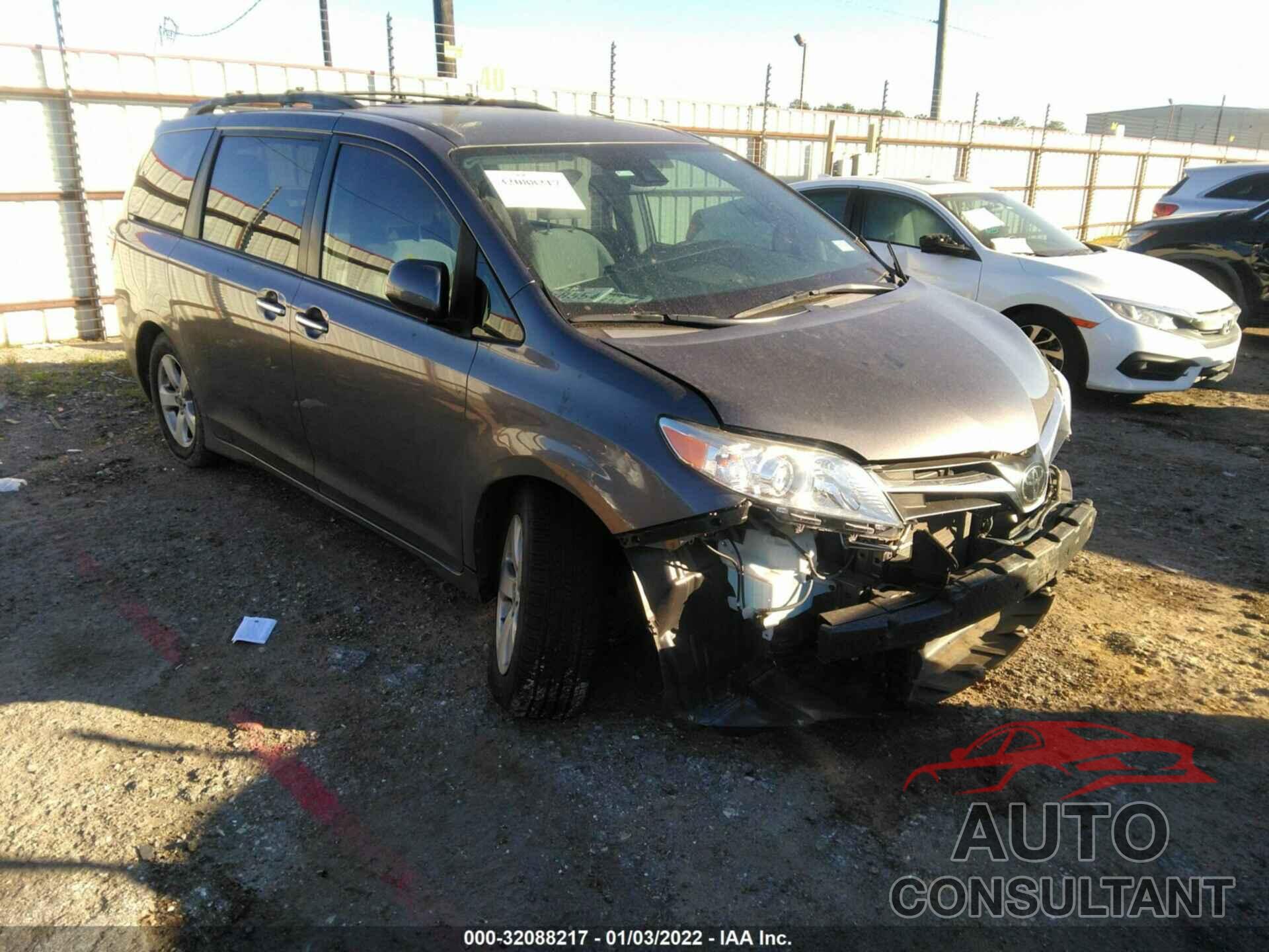 TOYOTA SIENNA 2019 - 5TDKZ3DC7KS972358