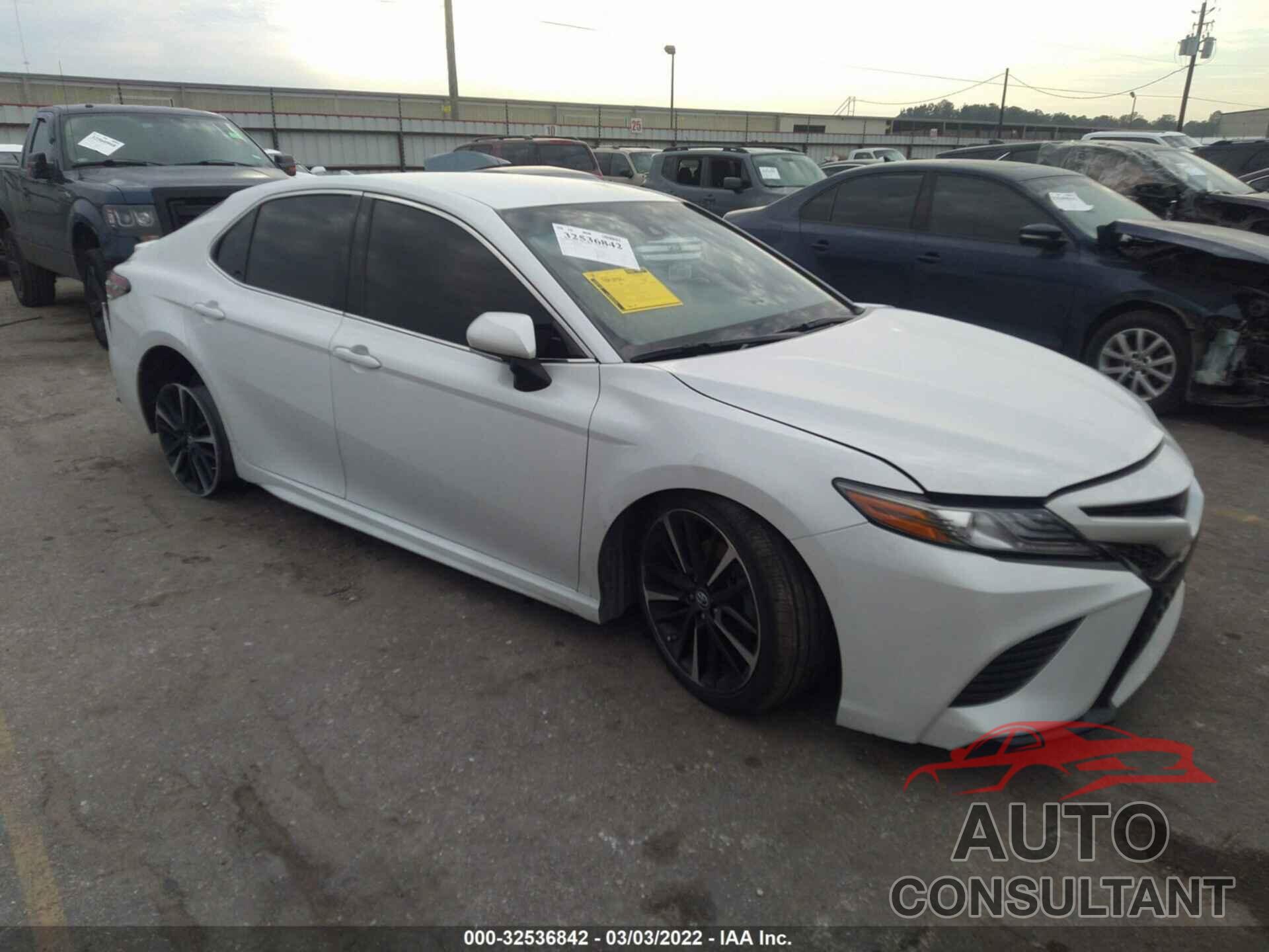 TOYOTA CAMRY 2019 - 4T1B61HK6KU720042