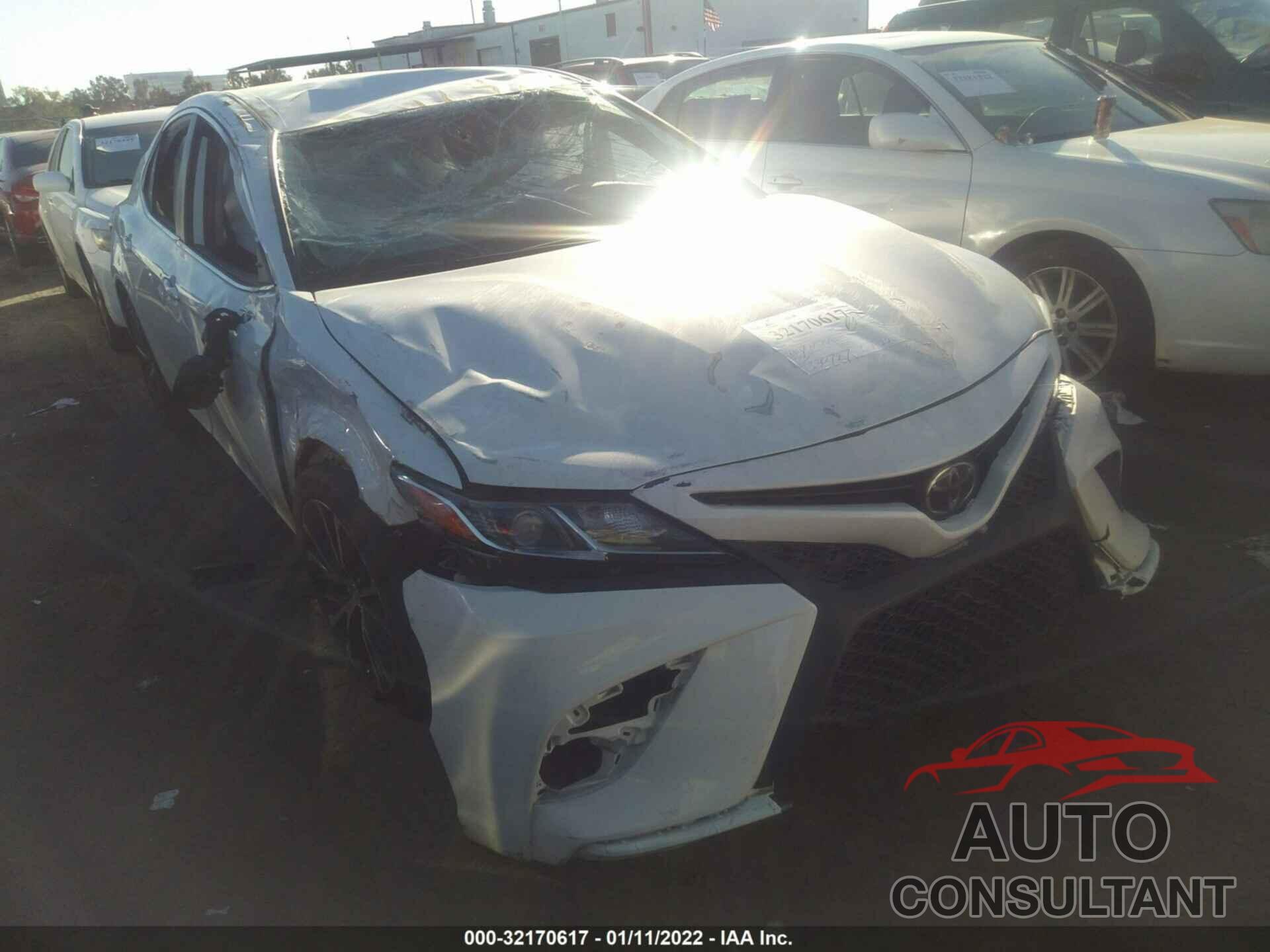 TOYOTA CAMRY 2019 - 4T1B11HK9KU169541